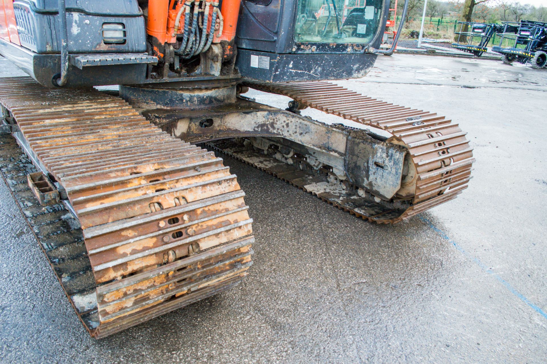 Hitachi ZX 130 LCN  13 tonne steel tracked excavator Year: 2013 S/N: 090663 Recorded Hours: 10018 - Image 11 of 22