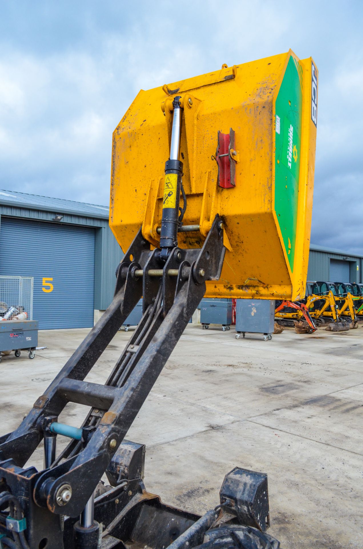 JCB 1THT 1 tonne high tip dumper Year: 2016 S/N: 3328 Recorded hours: 169 A727424 - Image 16 of 19