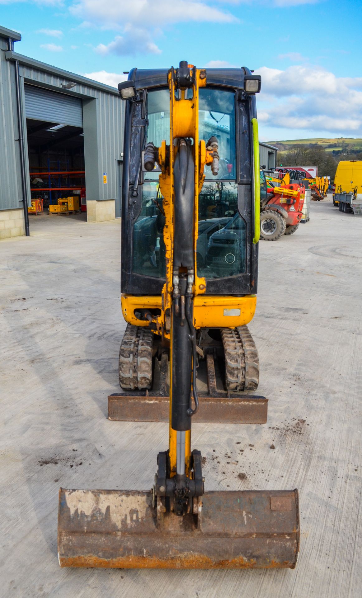 JCB 801.6 1.5 tonne rubber tracked mini excavator Year: 2013 S/N: 2071385 Recorded hours: 1851 - Image 5 of 16