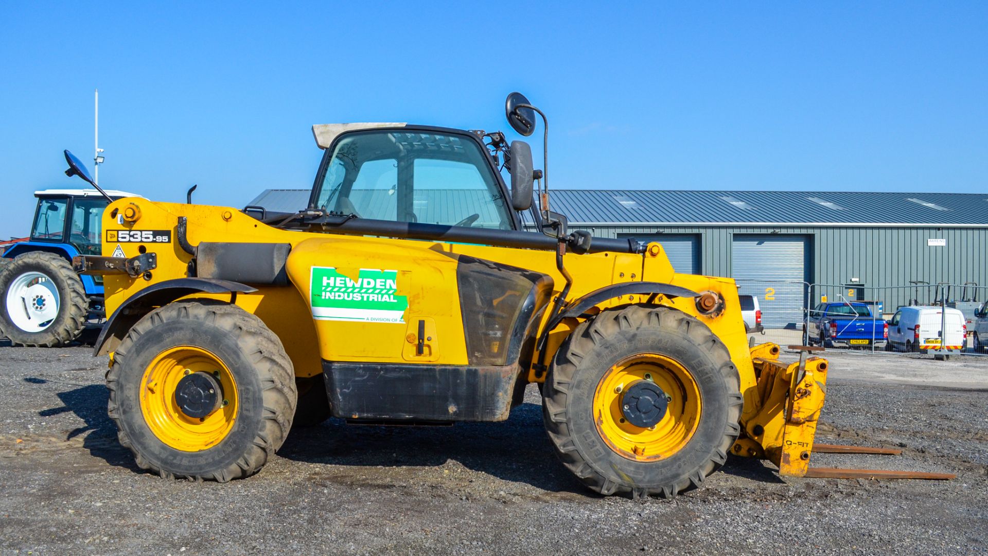 JCB 535 - 95 9.5 metre telescopic handler  Year: 2011 S/N: 1527443 Recorded Hours: 5146 c/w - Image 7 of 18