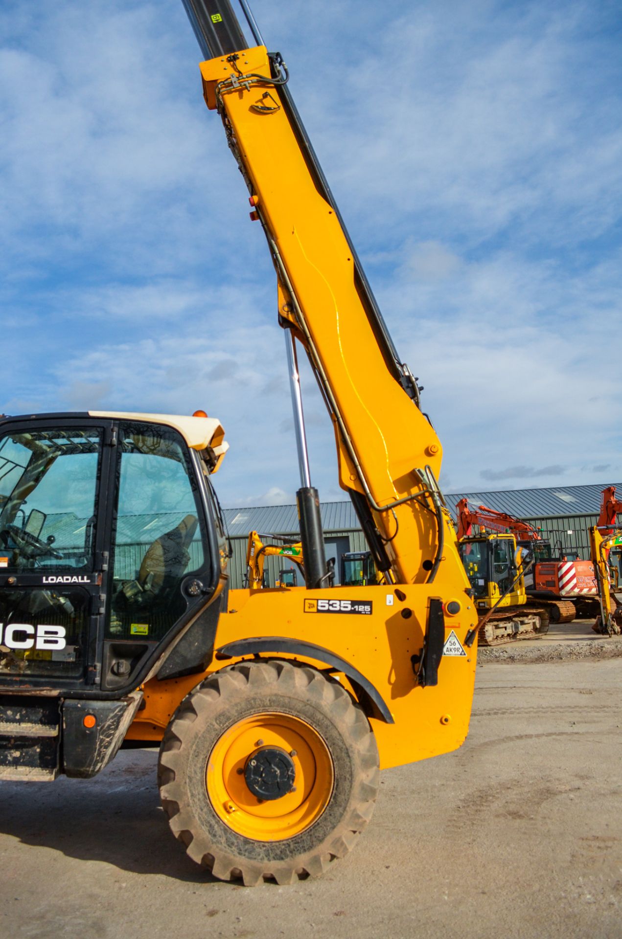 JCB 535-125 Hi-Viz 12.5 metre telescopic handler Year: 2014 S/N: 343679 Recorded hours: 5276 c/w - Image 18 of 24