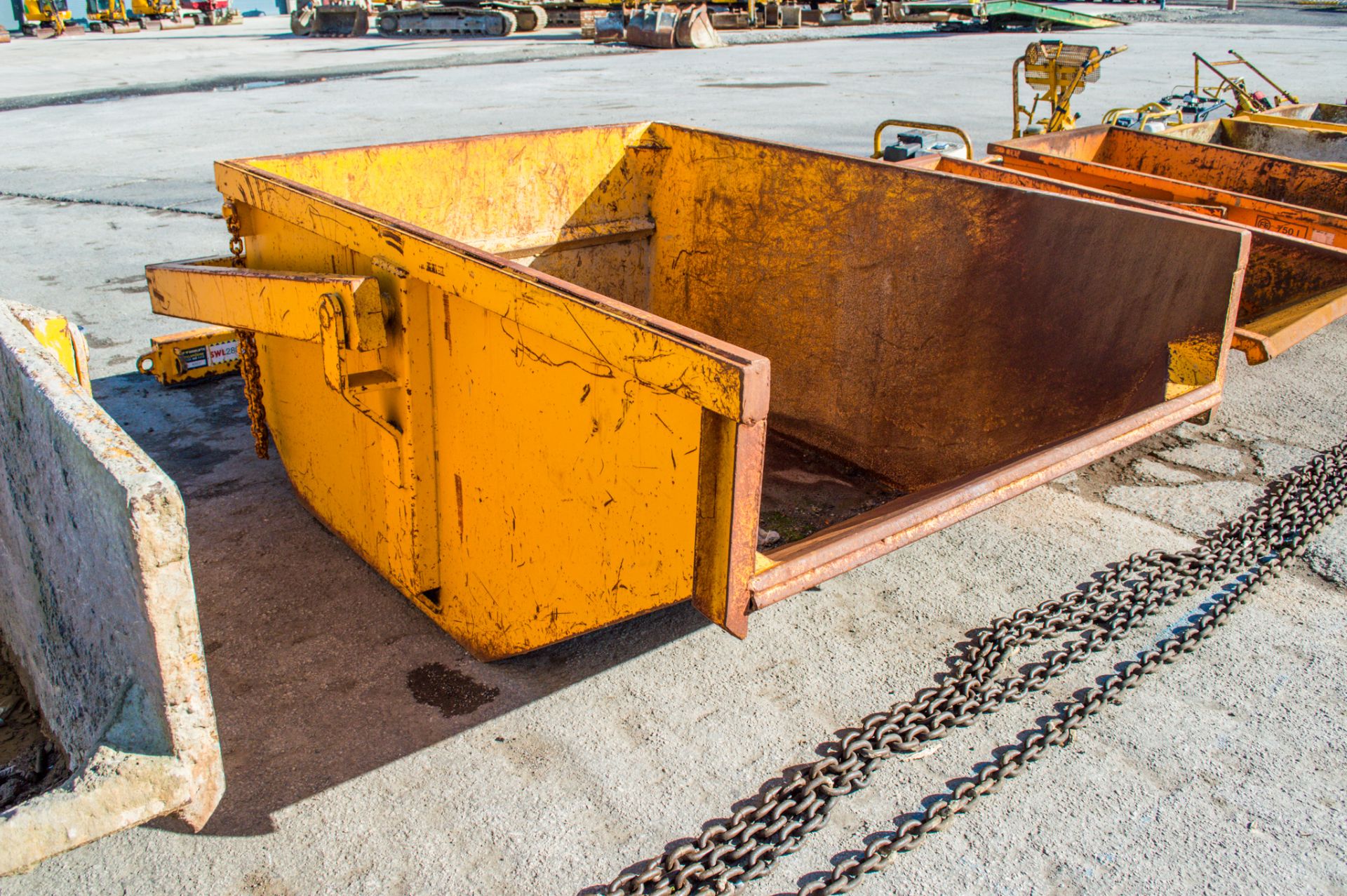 Conquip 4 tonne boat skip