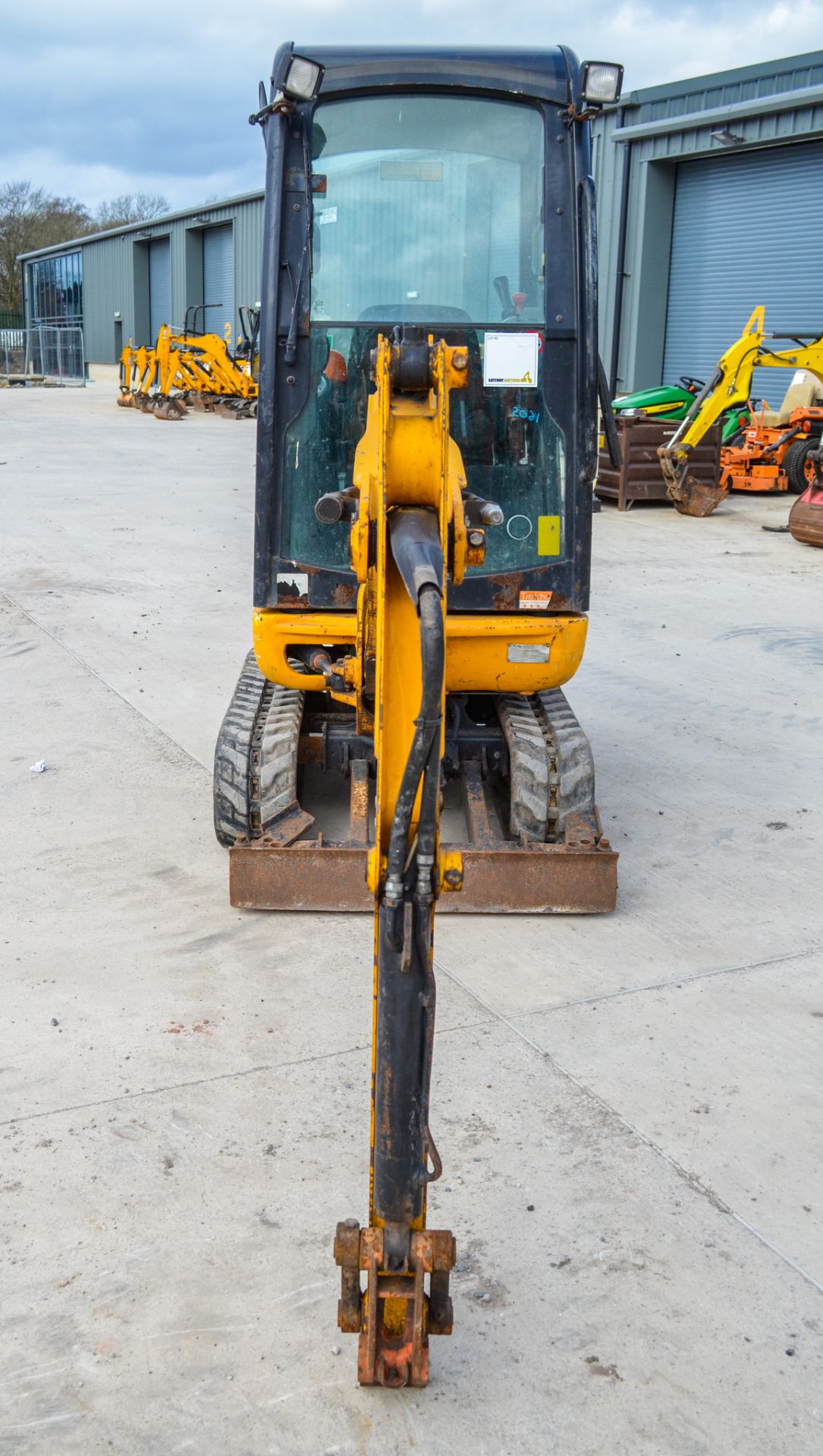 JCB 8018 1.8 tonne rubber tracked mini excavator Year: 2015 S/N: 2335061 Recorded hours: 710 - Image 5 of 19