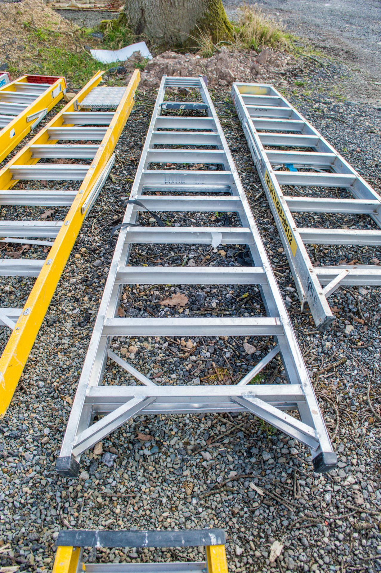 10 tread aluminium step ladder 33217052