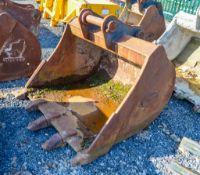 4ft digging bucket to suit JCB JS130