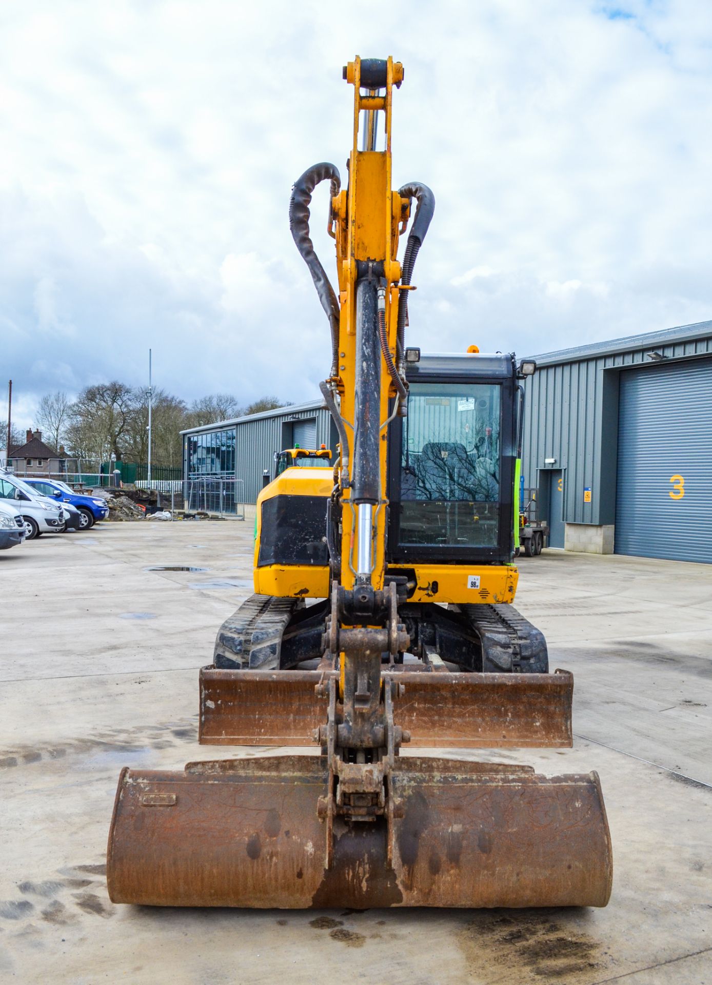 JCB 85Z 8.5 tonne rubber tracked midi excavator Year: 2014 S/N 2248858 Recorded hours: 4401 Blade, - Image 5 of 20