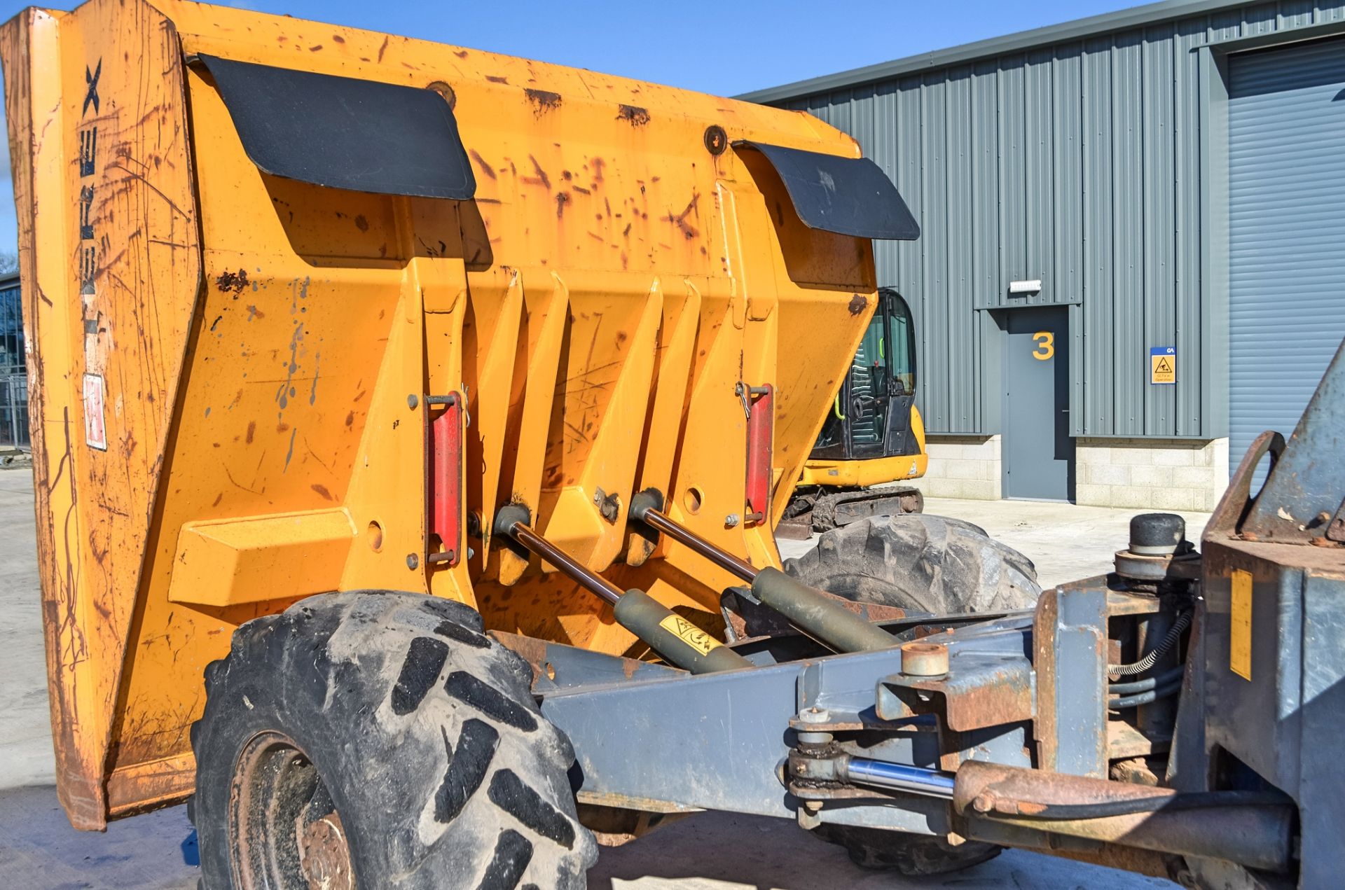 Terex 6 tonne straight skip dumper  Year: 2007  S/N: E703FW179 Recorded Hours: 2883 - Image 10 of 21