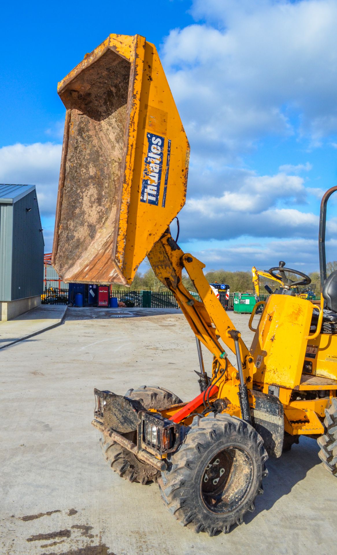 Thwaites 1 tonne high tip dumper S/N: Recorded hours: 1464 A602301 - Image 10 of 18