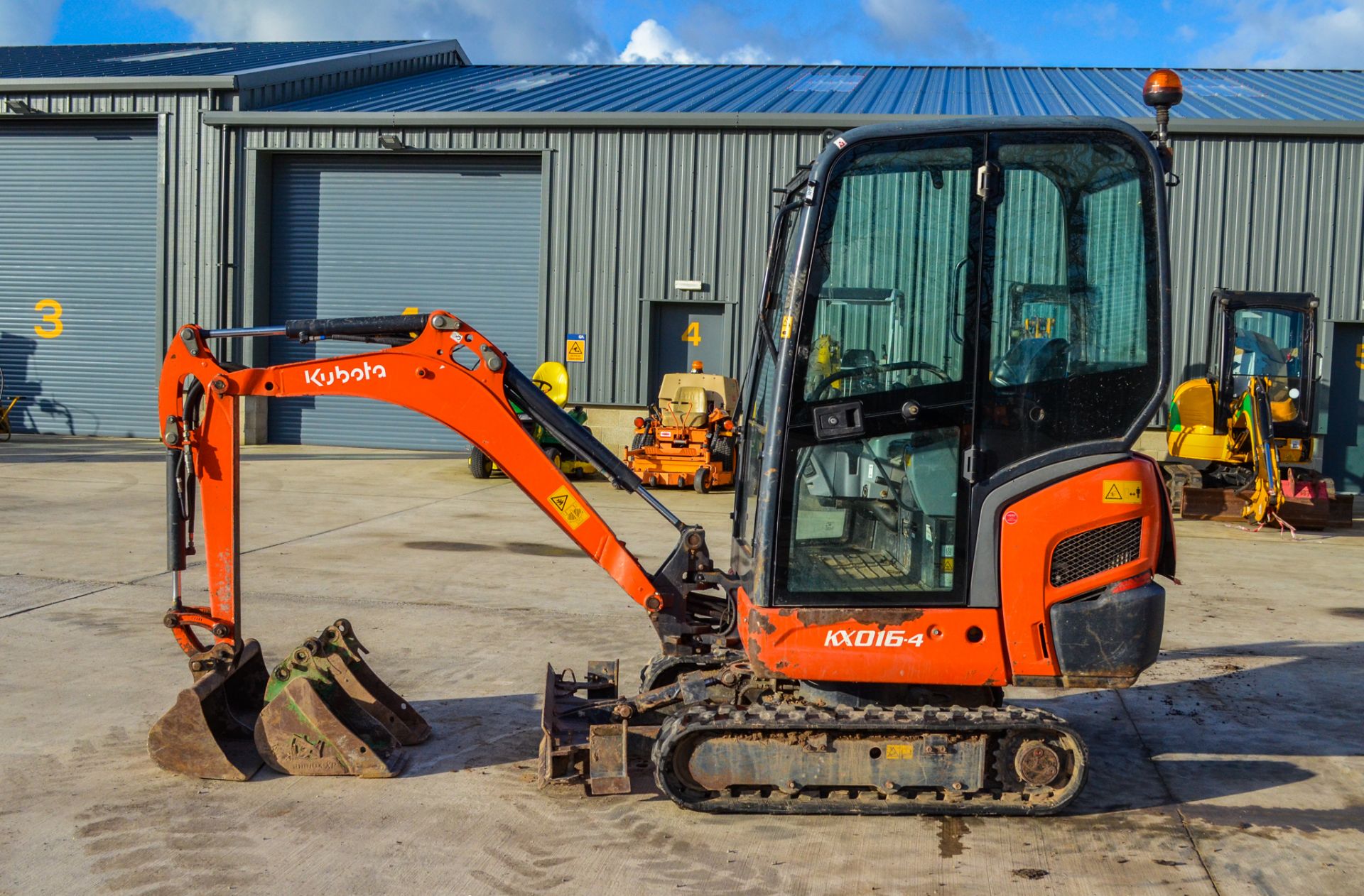 Kubota KX016-4 1.6 tonne rubber tracked mini excavator Year: 2015 S/N: 58685 Recorded Hours: 1714 - Image 8 of 18