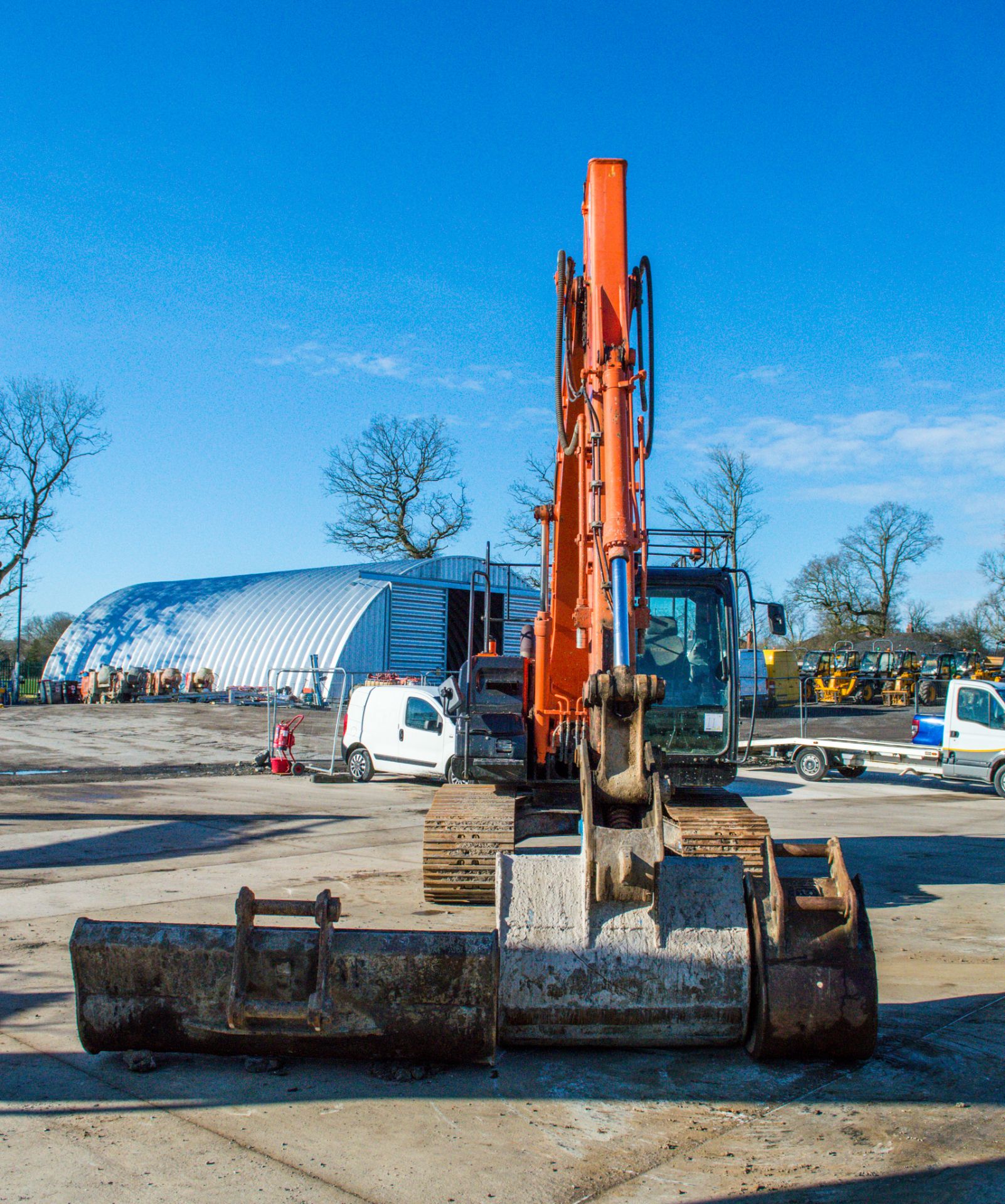 Hitachi ZX 130 LCN  13 tonne steel tracked excavator Year: 2013 S/N: 090662 Recorded Hours: 9500 Air - Image 5 of 25