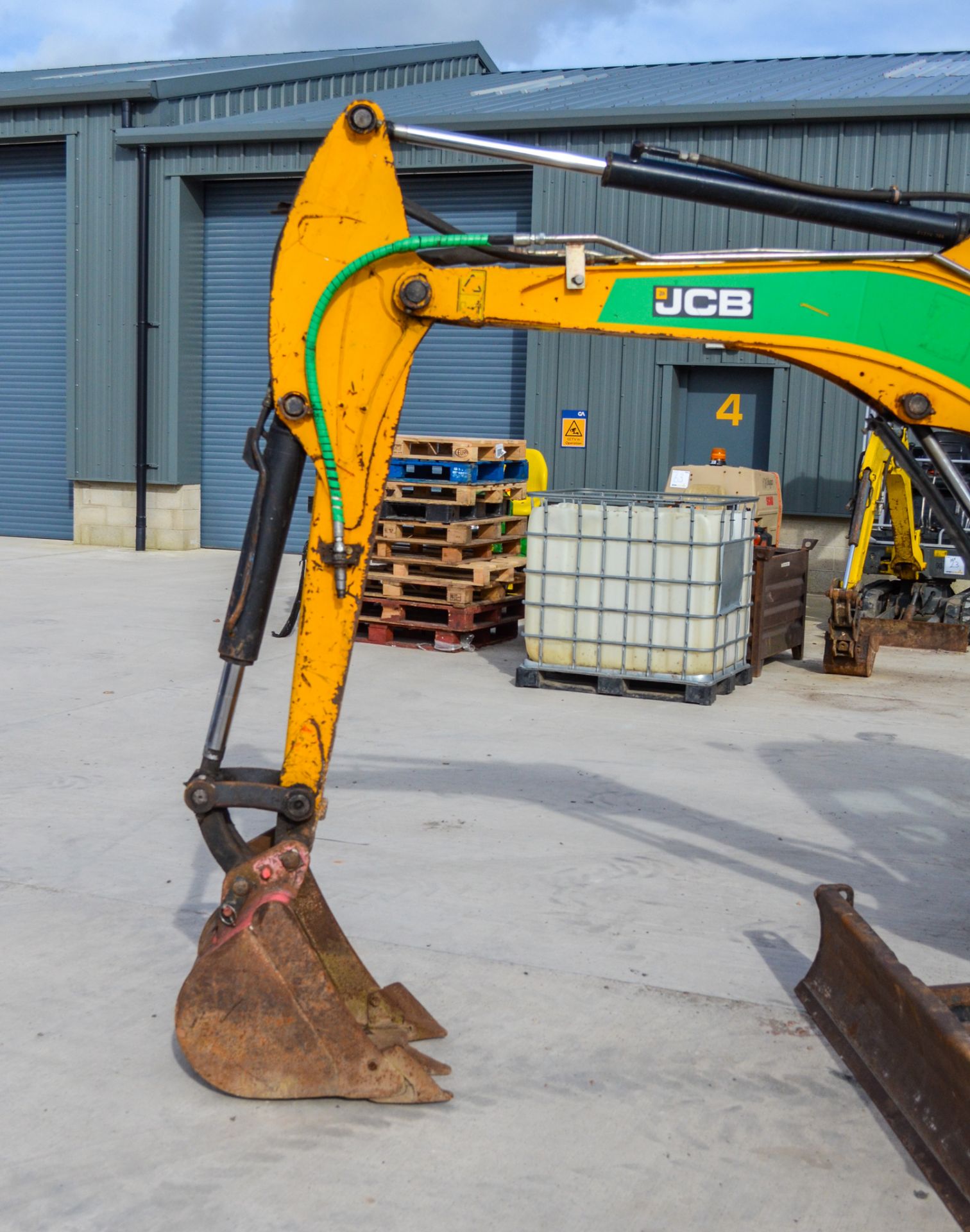 JCB 8030 3 tonne rubber tracked mini excavator Year: 2014 S/N: 2432157 Recorded hours: 2147 Blade, - Image 12 of 21