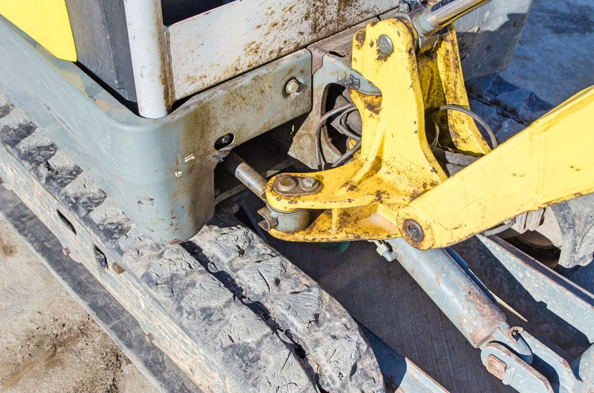 Wacker Neuson EZ17 1.6 tonne rubber tracked mini excavator Year: 2018 S/N: PAL032220 Recorded Hours: - Image 16 of 21