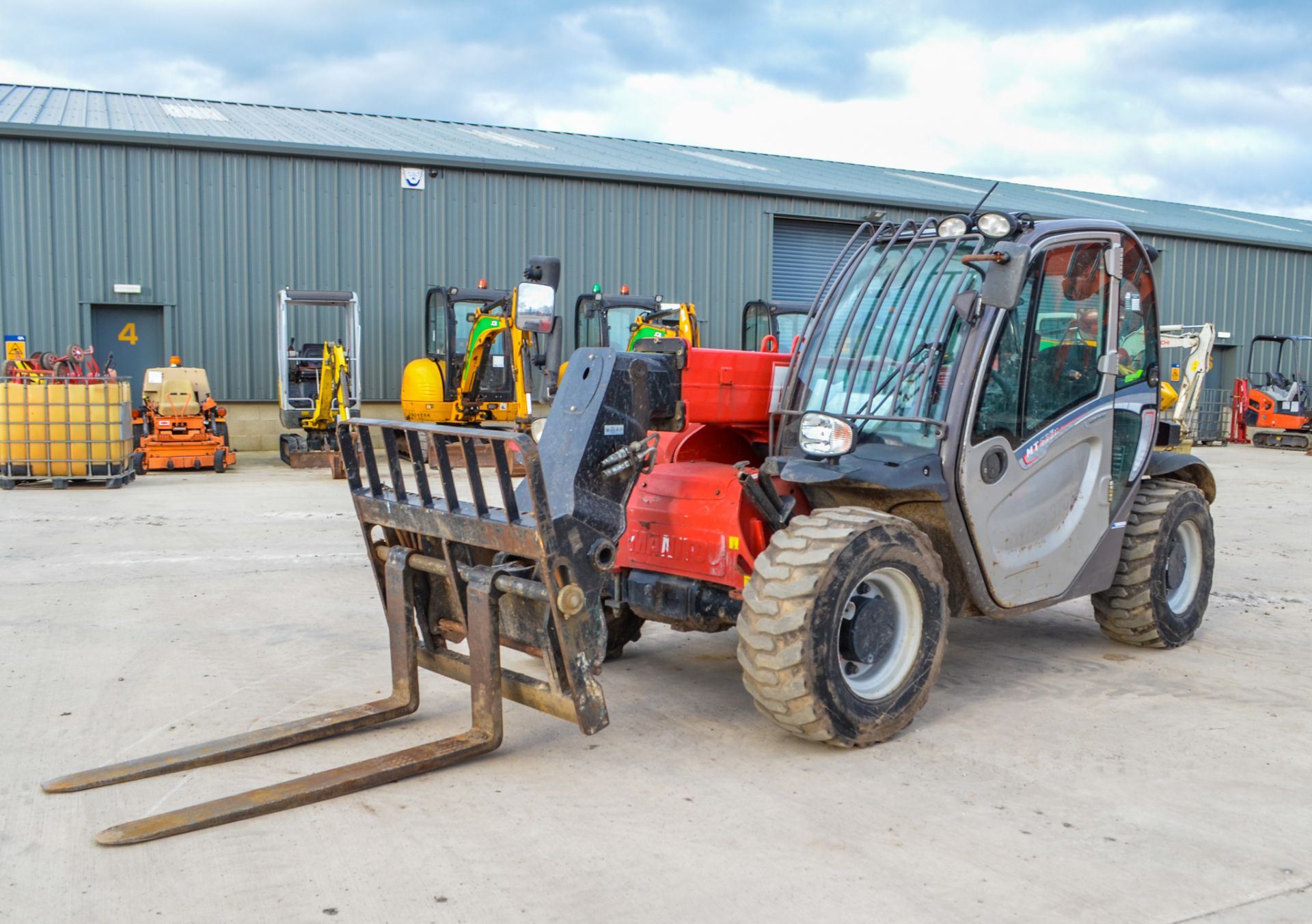 Manitou MT625H 6 metre telescopic handler