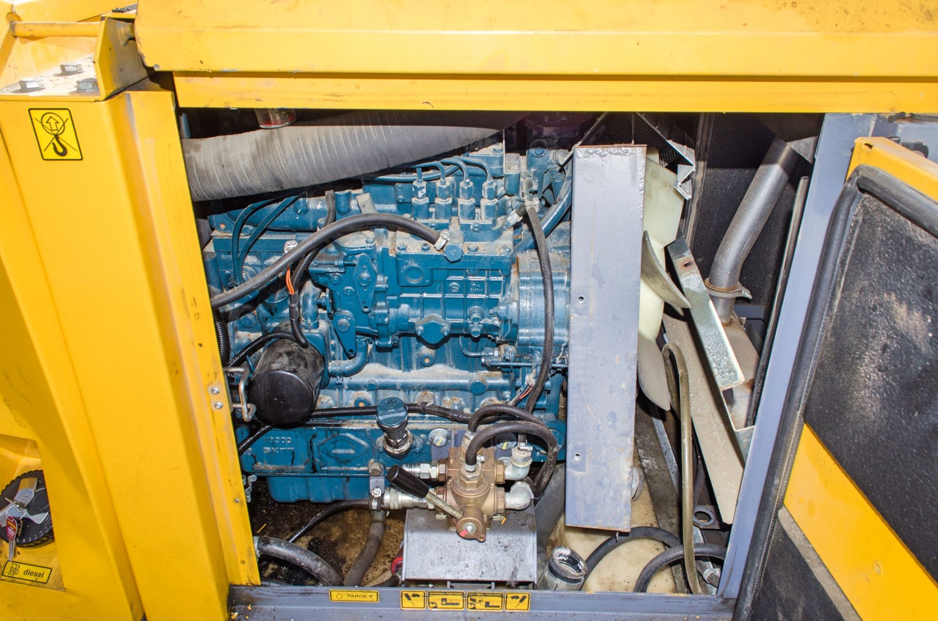 Atlas Copco QAS40 40 kva diesel driven generator Year: 2014 S/N: ESE351385 ** Damaged canopy & - Image 4 of 5