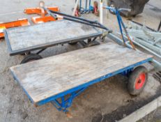 4 wheel warehouse trolley ** 2 wheels missing ** L440Y116