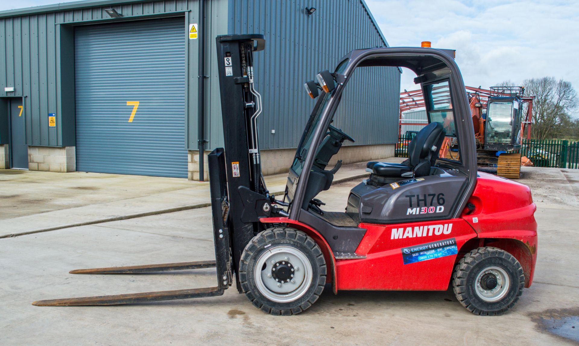 Manitou  MI 30D 3 tonne diesel fork lift truck Year: 2020 S/N: 877684 Recorded Hours: 128 TH76 - Image 7 of 19