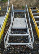 3 tread aluminium step ladder 33A10032