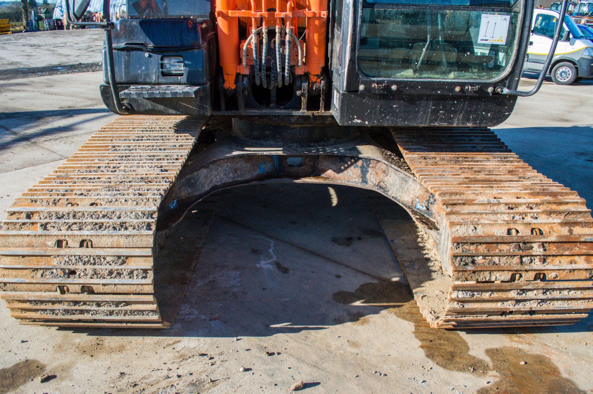 Hitachi ZX 130 LCN  13 tonne steel tracked excavator Year: 2013 S/N: 090662 Recorded Hours: 9500 Air - Image 19 of 25