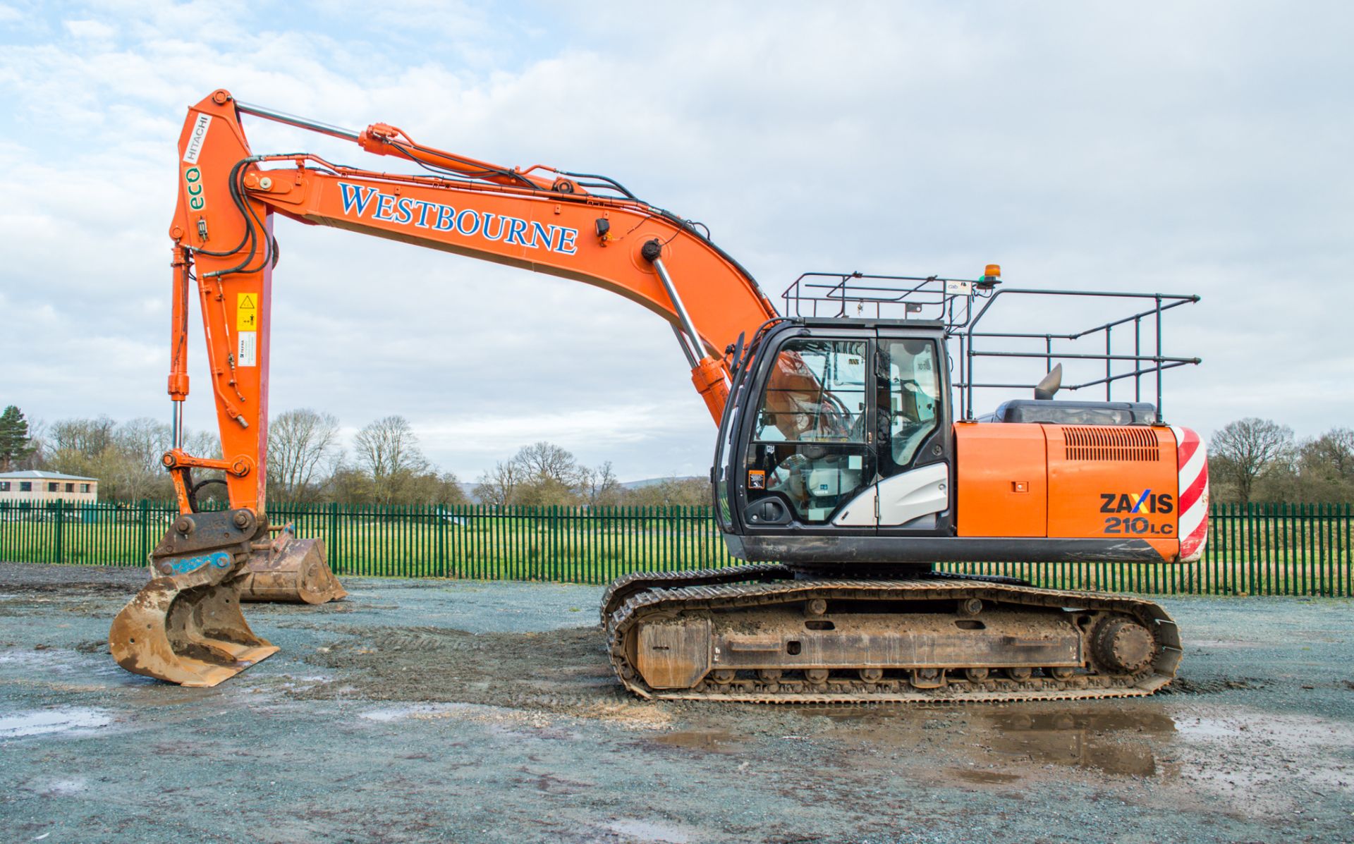 Hitachi ZX 210 LC 21 tonne steel tracked excavator Year: 2016 S/N: 303738 Recorded hours: 8788 Air - Image 7 of 22