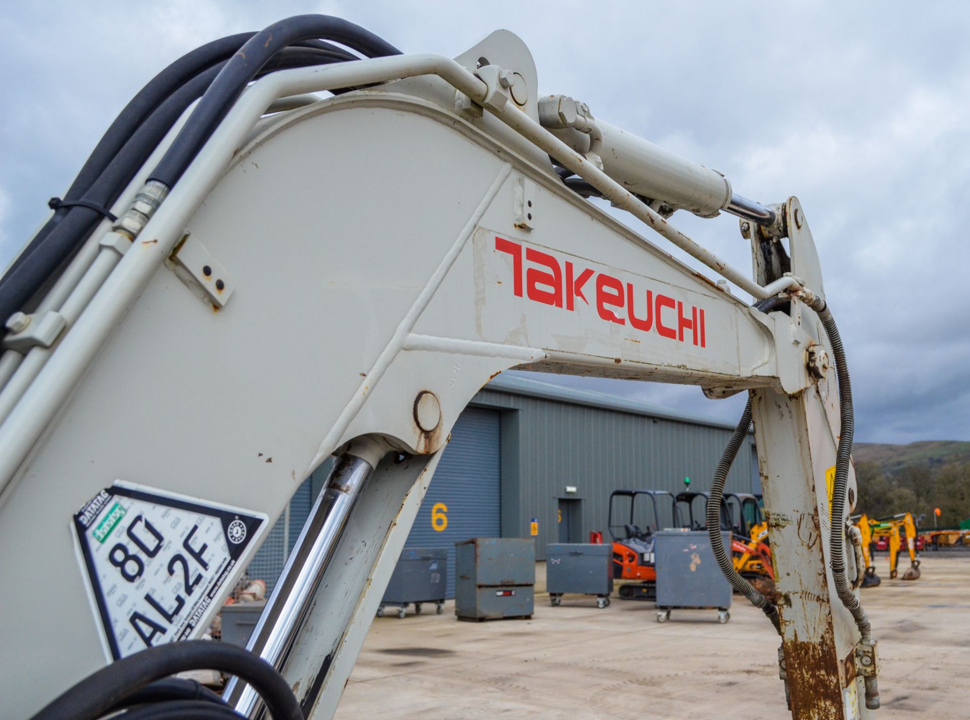 Takeuchi TB 228 2.8 tonne rubber tracked mini excavator  Year: 2015  S/N: 122804266 Recorded Hours: - Image 11 of 17