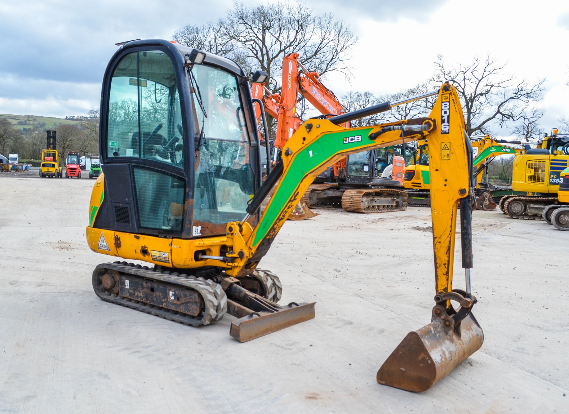 JCB 801.6 1.5 tonne rubber tracked mini excavator Year: 2014 S/N: 2071650 Recorded hours: 2150 - Image 2 of 19