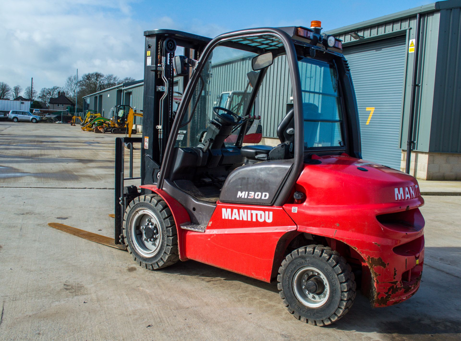 Manitou  MI 30D 3 tonne diesel fork lift truck Year: 2020 S/N: 877312 Recorded Hours: 358 - Image 4 of 18