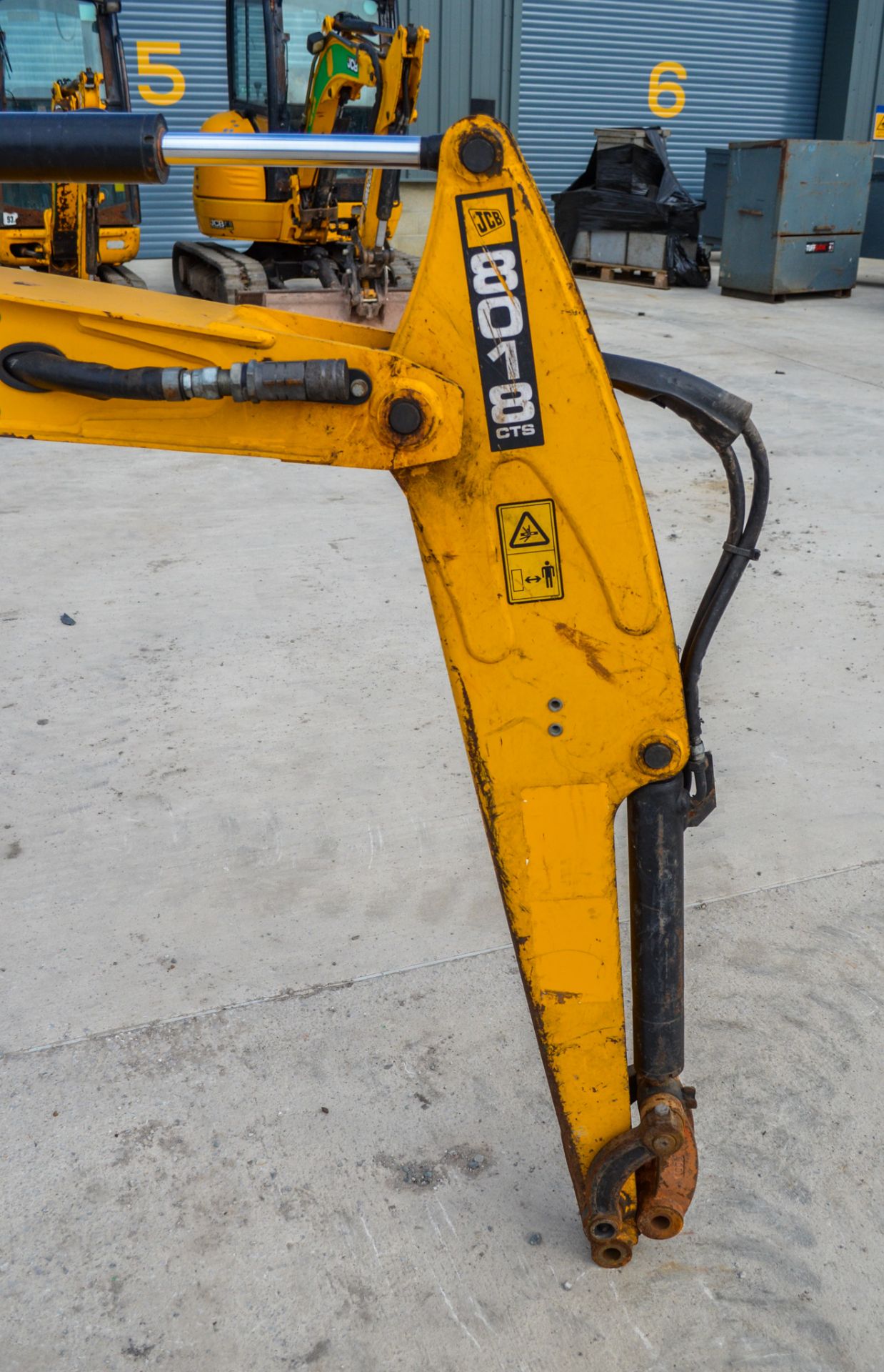 JCB 8018 1.8 tonne rubber tracked mini excavator Year: 2015 S/N: 2335061 Recorded hours: 710 - Image 15 of 19