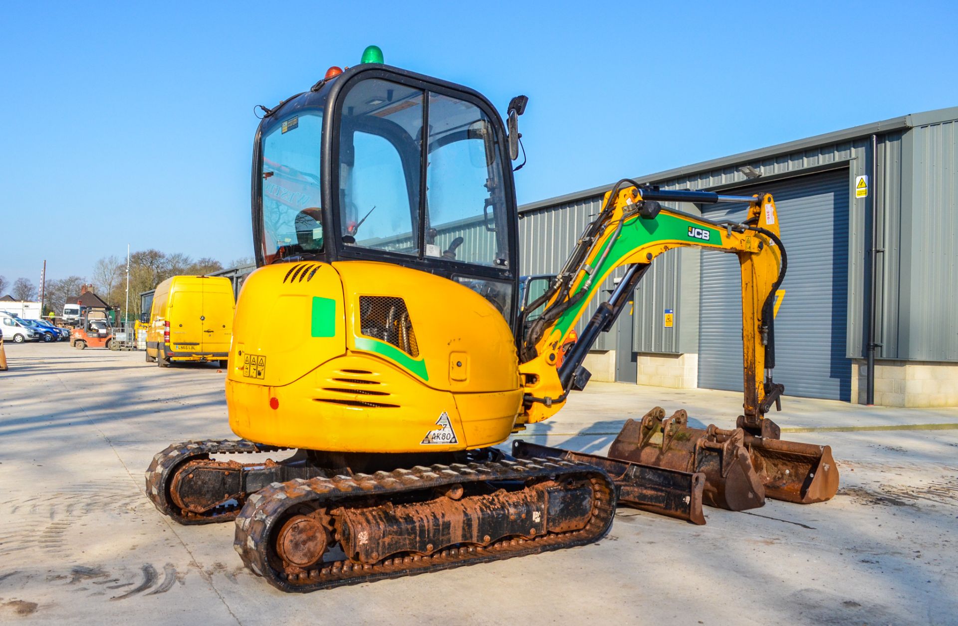 JCB 803 3 tonne rubber tracked zero tail swing mini excavator Year: 2014 S/N: 2432139 Recorded - Image 4 of 19
