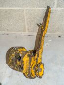 2 - Yale 1.5 tonne lever hoists ** Chains missing ** SB