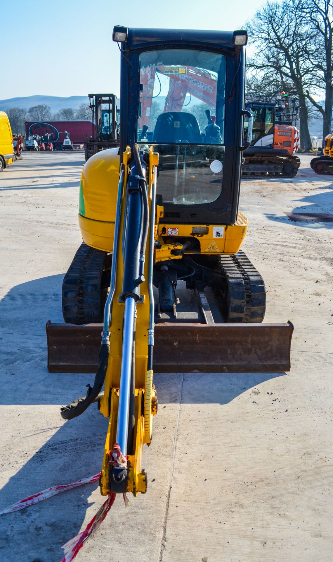 JCB 803 3 tonne rubber tracked mini excavator Year: 2014 S/N: 2117004 Recorded Hours: 2789 - Image 5 of 22