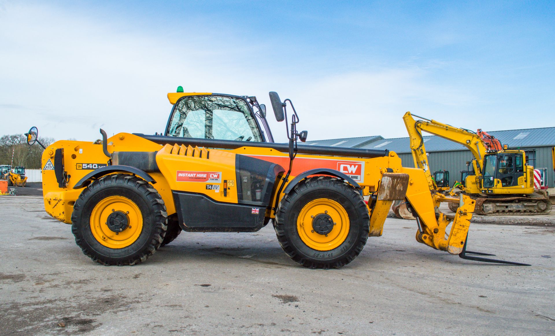 JCB 540 - 140 Hi-Viz 14 metre telescopic handler  Year: 2018 S/N: 2573100 Recorded Hours: 2860 C/w - Image 8 of 25