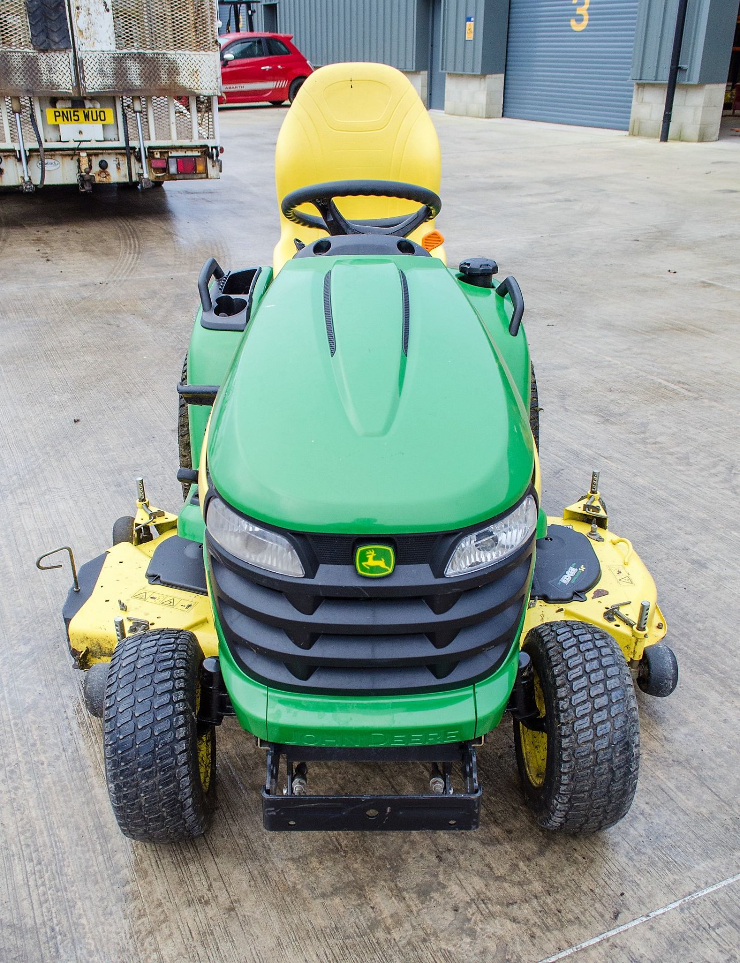 John Deere X540 petrol driven ride on lawnmower Year: 2011 Recorded Hours: 711 c/w 54 inch cutting - Image 5 of 15