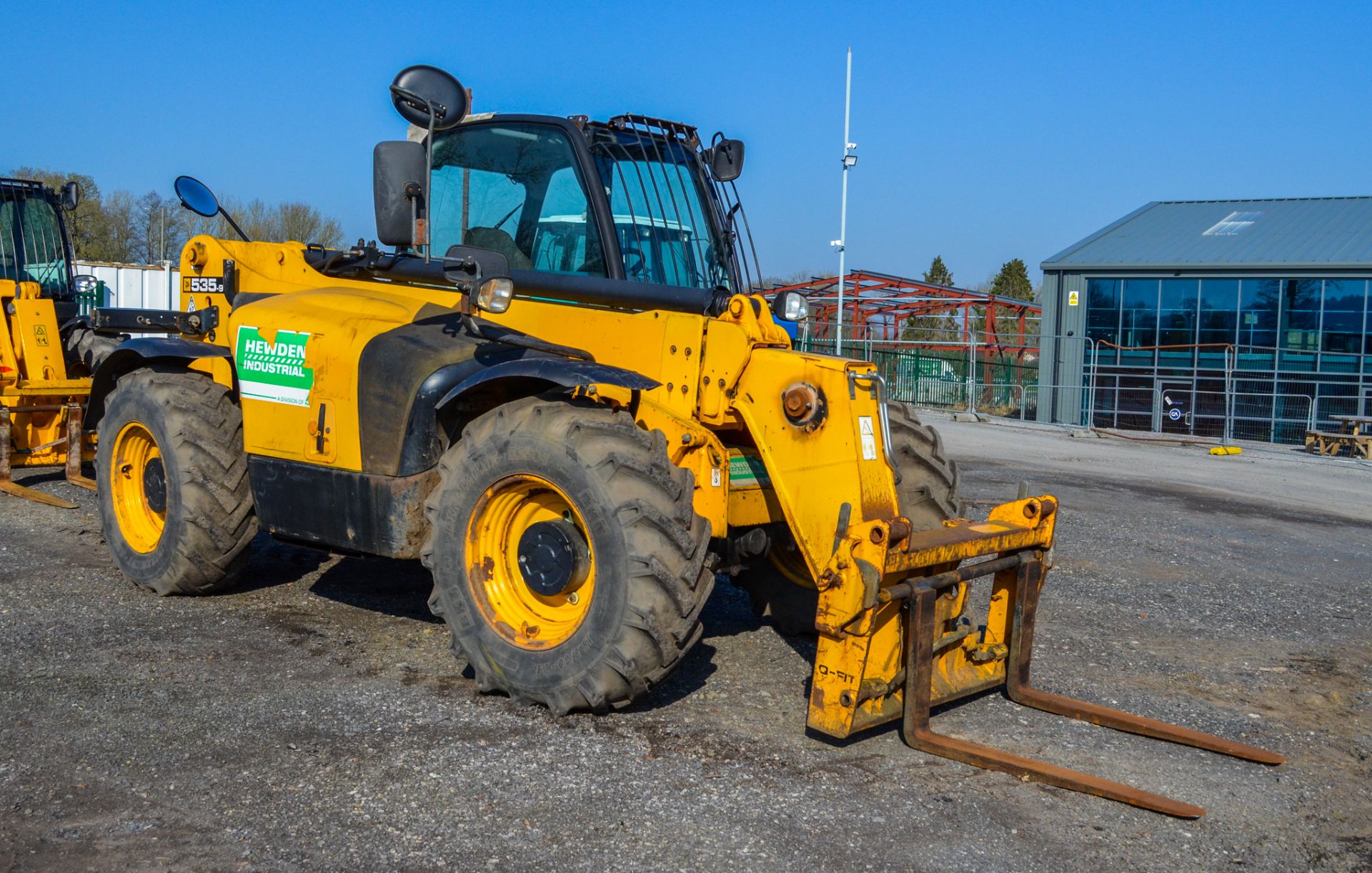 JCB 535 - 95 9.5 metre telescopic handler  Year: 2011 S/N: 1527443 Recorded Hours: 5146 c/w - Image 2 of 18