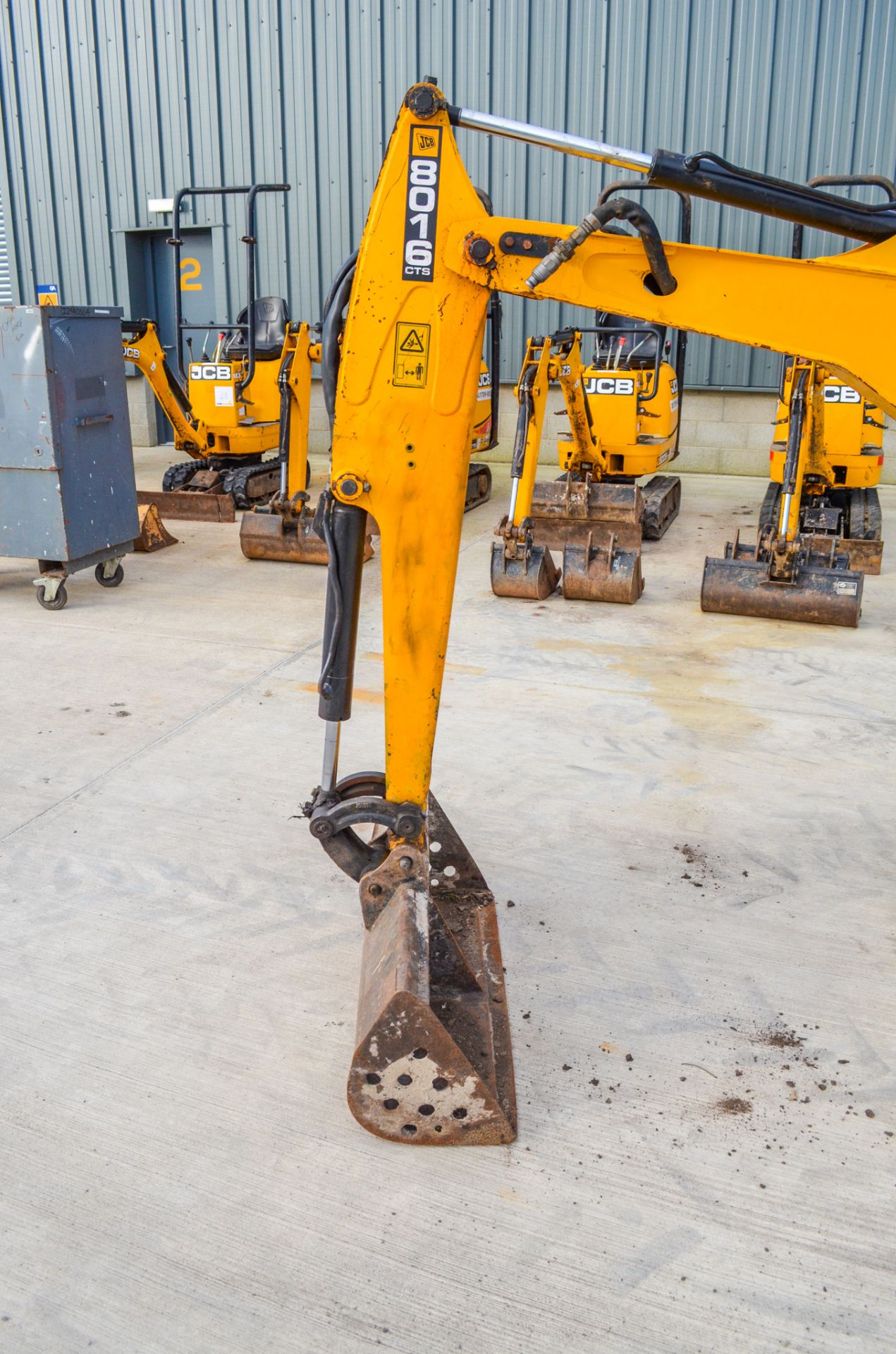 JCB 801.6 1.5 tonne rubber tracked mini excavator Year: 2013 S/N: 2071385 Recorded hours: 1851 - Image 12 of 16