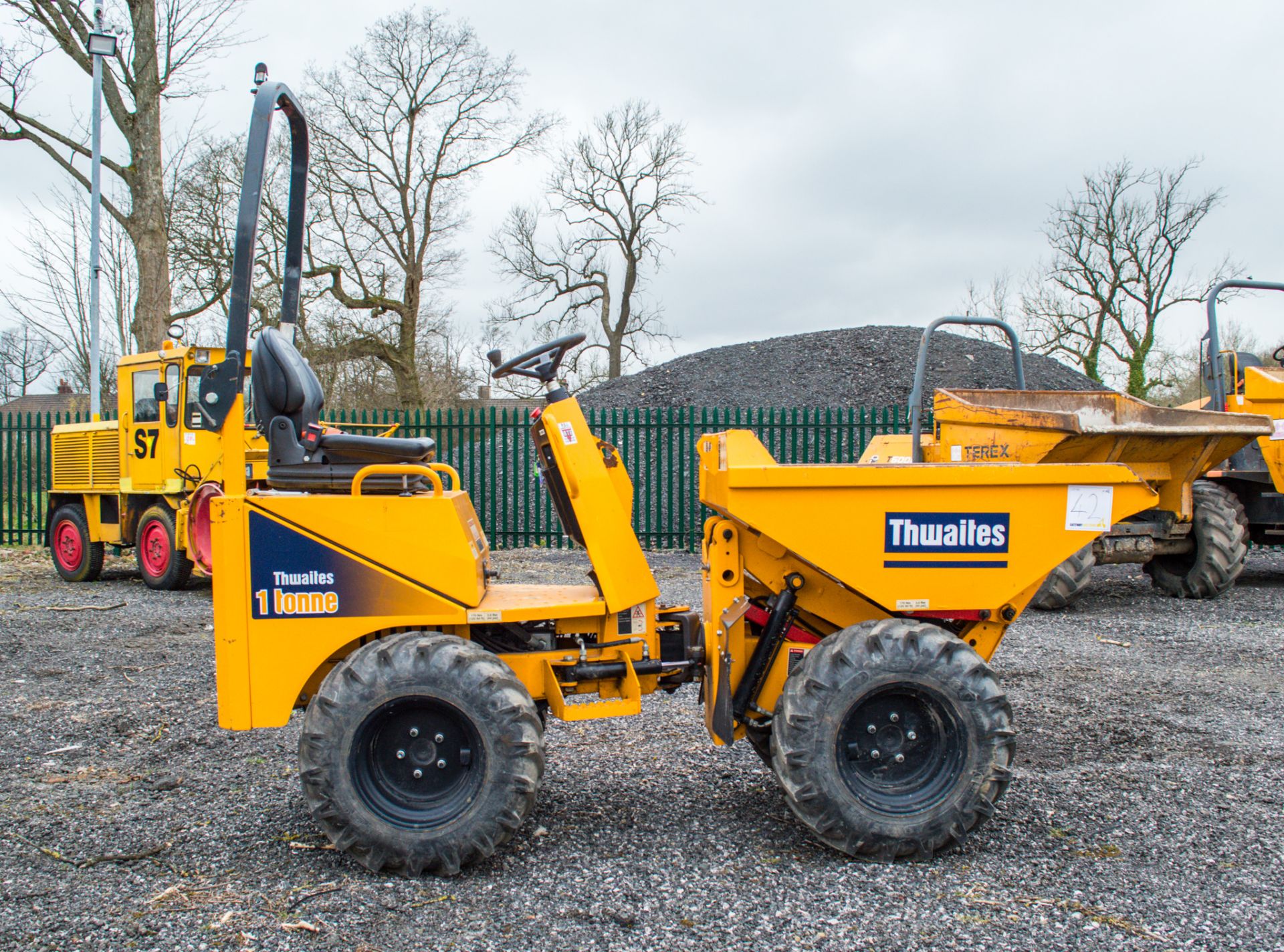 Thwaites 1 tonne hi-tip dumper Year: 2017 Recorded Hours: 227 S/N: 717D9589 - Image 8 of 18