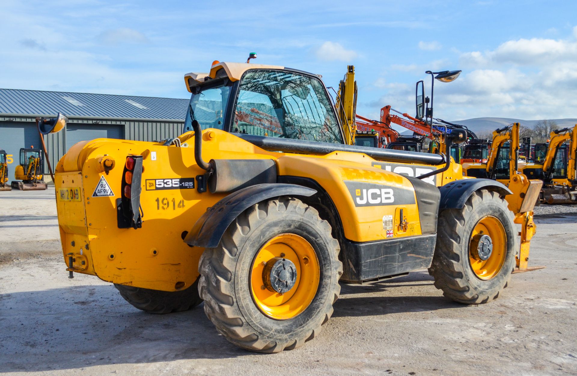 JCB 535-125 Hi-Viz 12.5 metre telescopic handler Year: 2012 S/N: 2144607 Recorded hours: 4410 1914 - Image 3 of 24