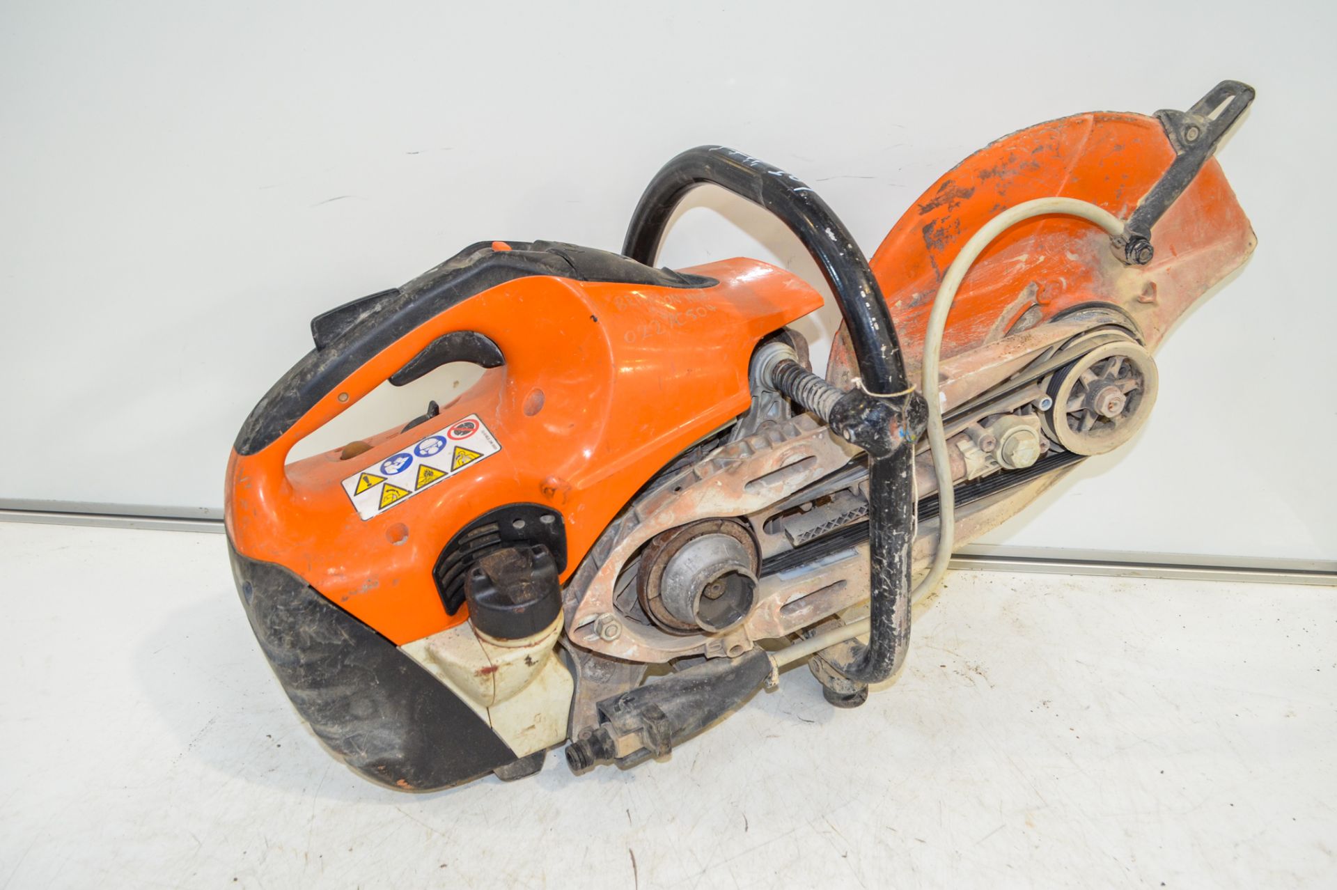 Stihl TS410 petrol driven cut off saw ** Pull cord assembly & belt cover missing ** 0227C504 - Image 2 of 2