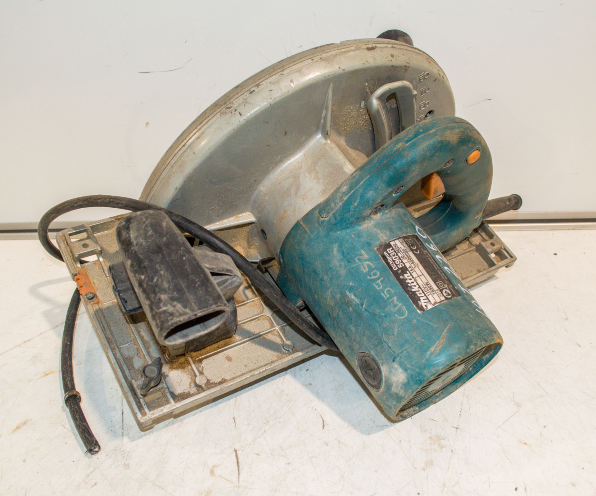 Makita 110v 235mm circular saw ** Cord cut ** CW596652 - Image 2 of 2