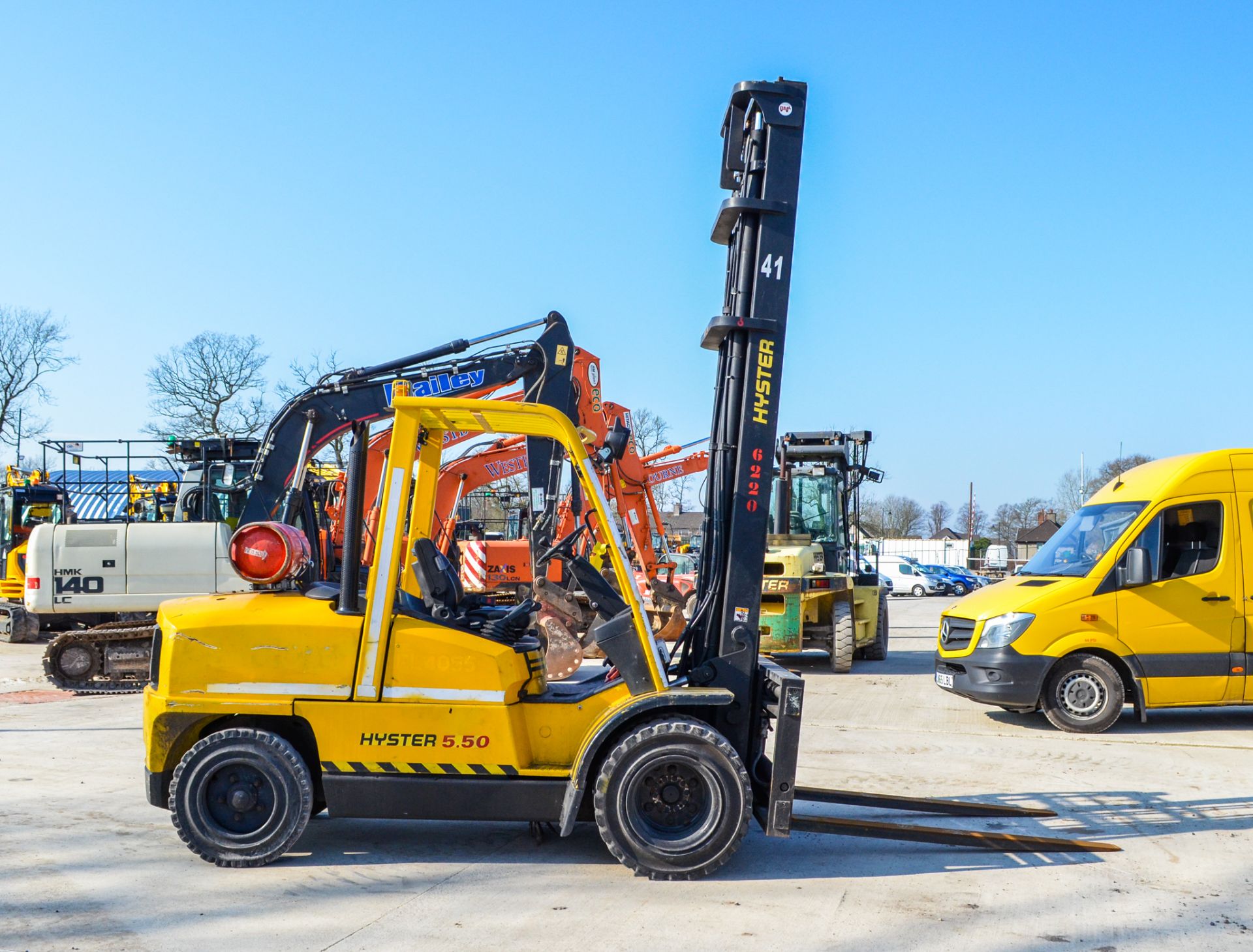 Hyster H5.50XM gas powered 5 tonne forklift truck Year: 2006 S/N: 4462D Recorded hours: 4583 - Image 7 of 14