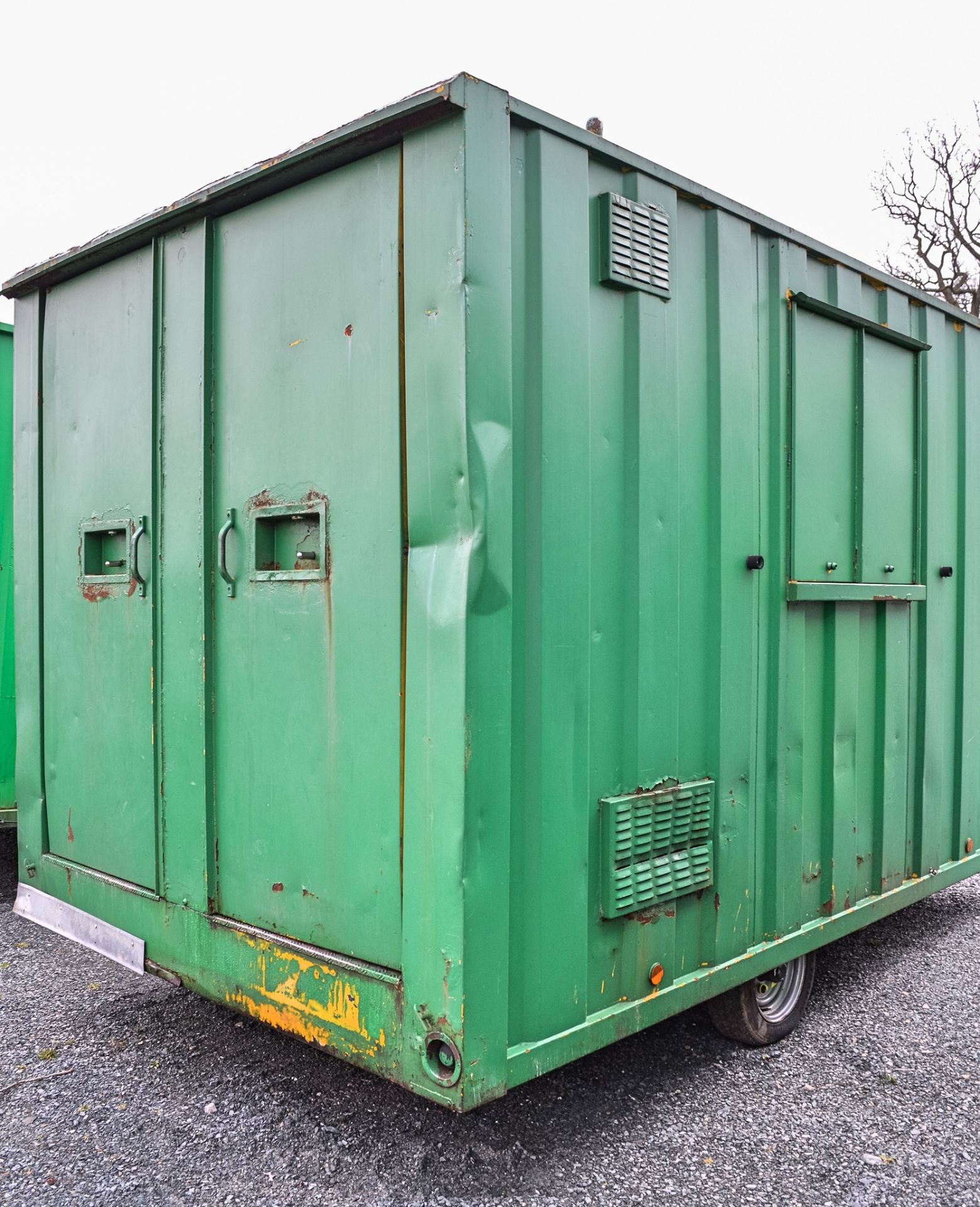 Groundhog 12ft x 6 ft  fast tow mobile steel anti vandal welfare unit Comprising of: canteen area, - Image 4 of 10