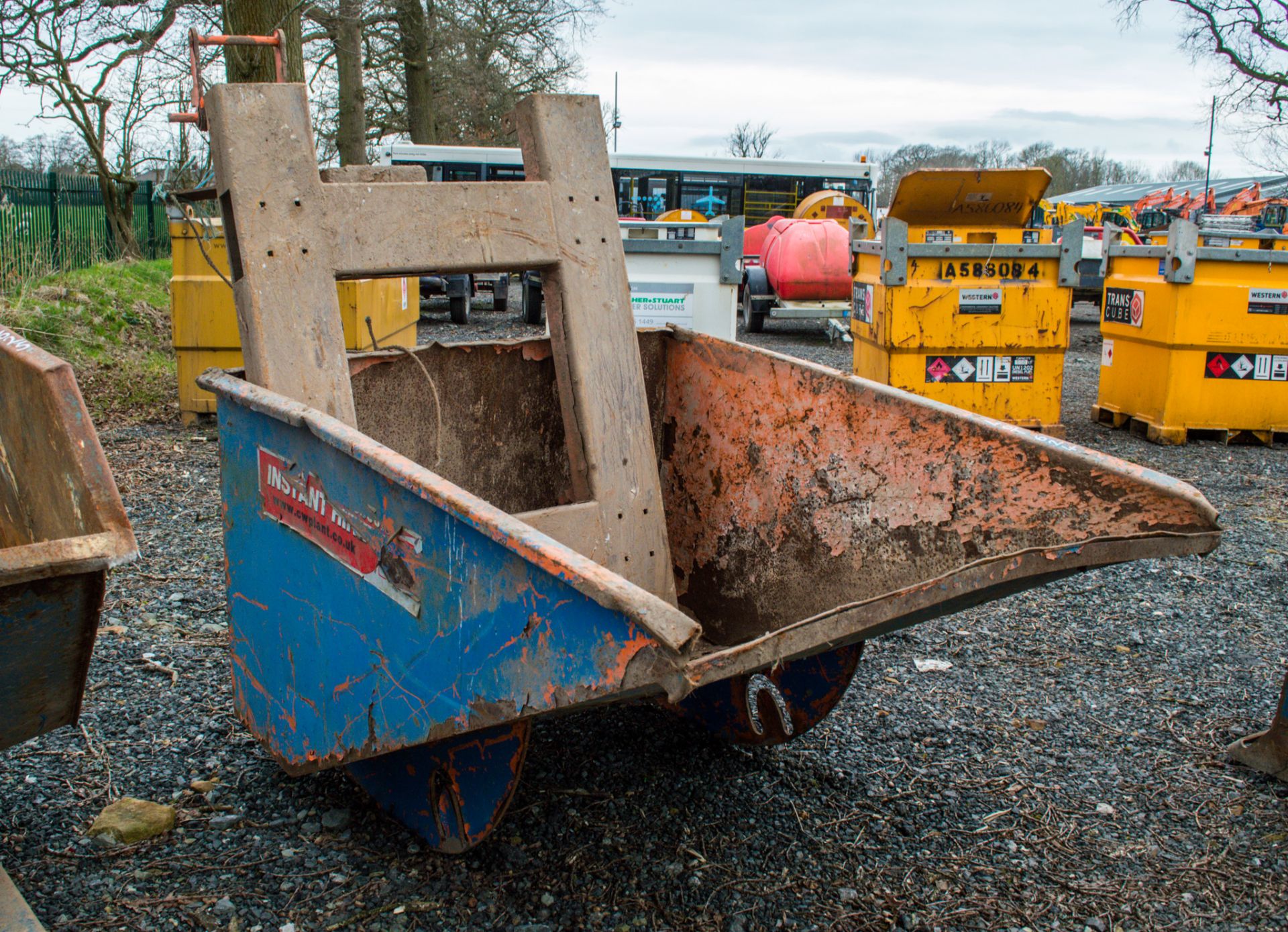 Invicta fork lift tipping skip CW85340 ** Dismantled **