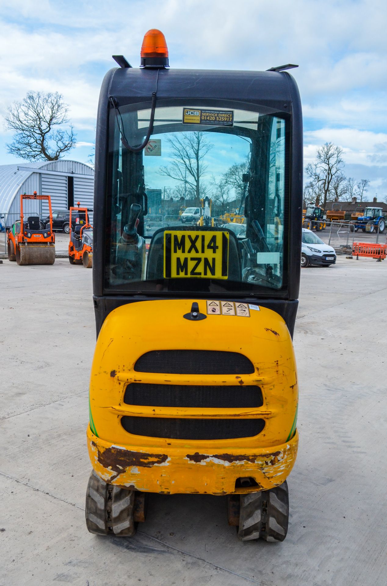 JCB 801.6 1.5 tonne rubber tracked mini excavator Year: 2014 S/N: 2071650 Recorded hours: 2150 - Image 6 of 19