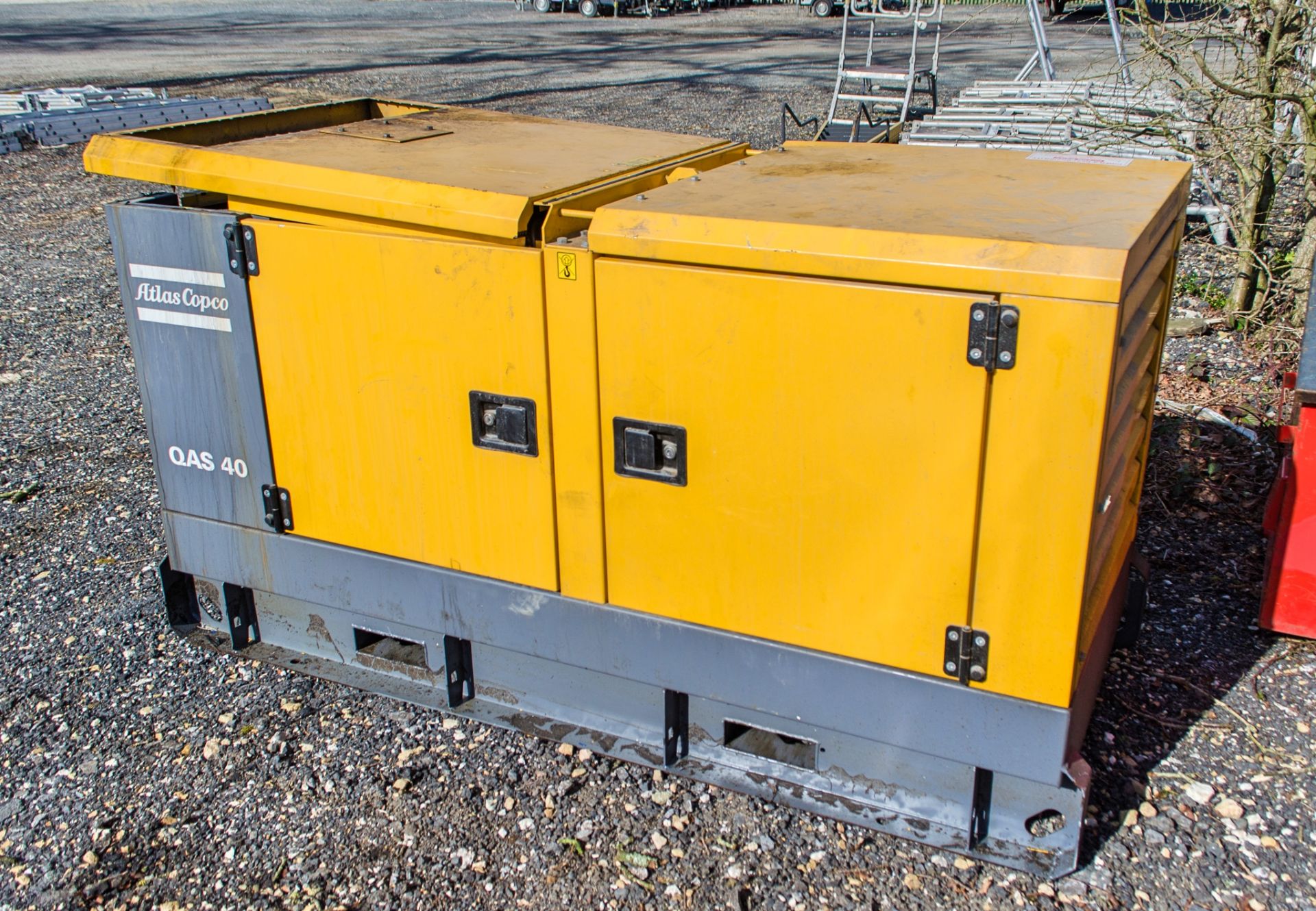 Atlas Copco QAS40 40 kva diesel driven generator Year: 2014 S/N: ESE351385 ** Damaged canopy & - Image 2 of 5