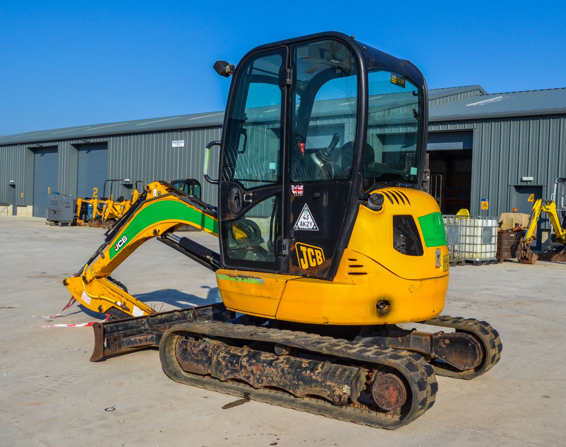 JCB 803 3 tonne rubber tracked mini excavator Year: 2014 S/N: 2117004 Recorded Hours: 2789 - Image 4 of 22