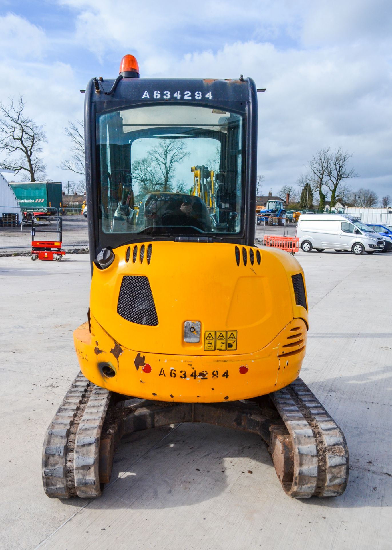 JCB 8030 3 tonne rubber tracked mini excavator Year: 2014 S/N: 2432157 Recorded hours: 2147 Blade, - Image 6 of 21