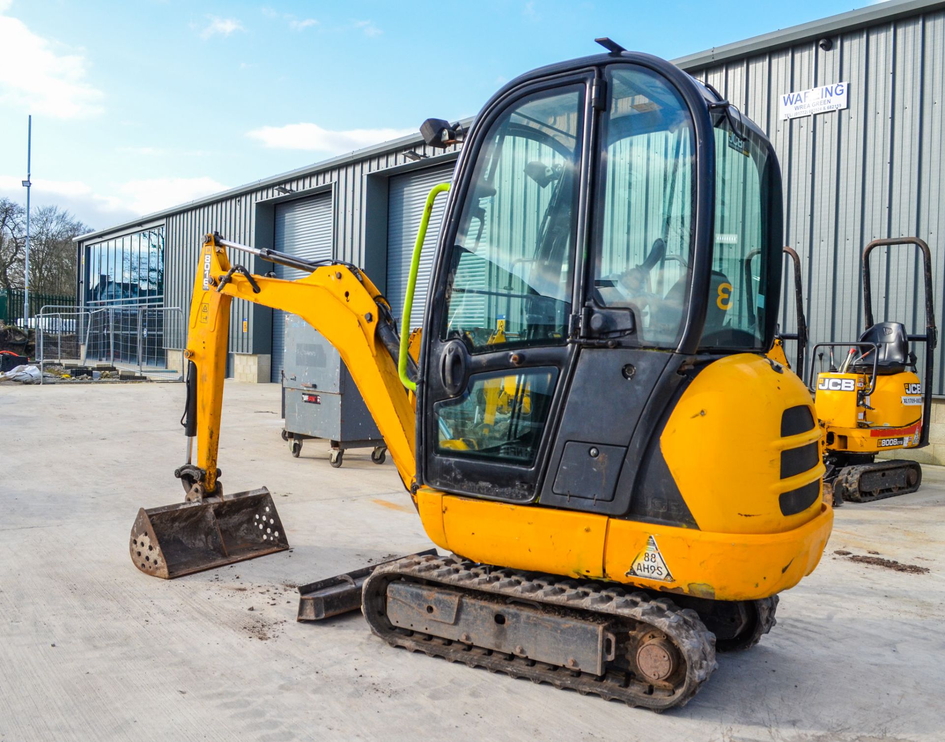 JCB 801.6 1.5 tonne rubber tracked mini excavator Year: 2013 S/N: 2071385 Recorded hours: 1851 - Image 4 of 16