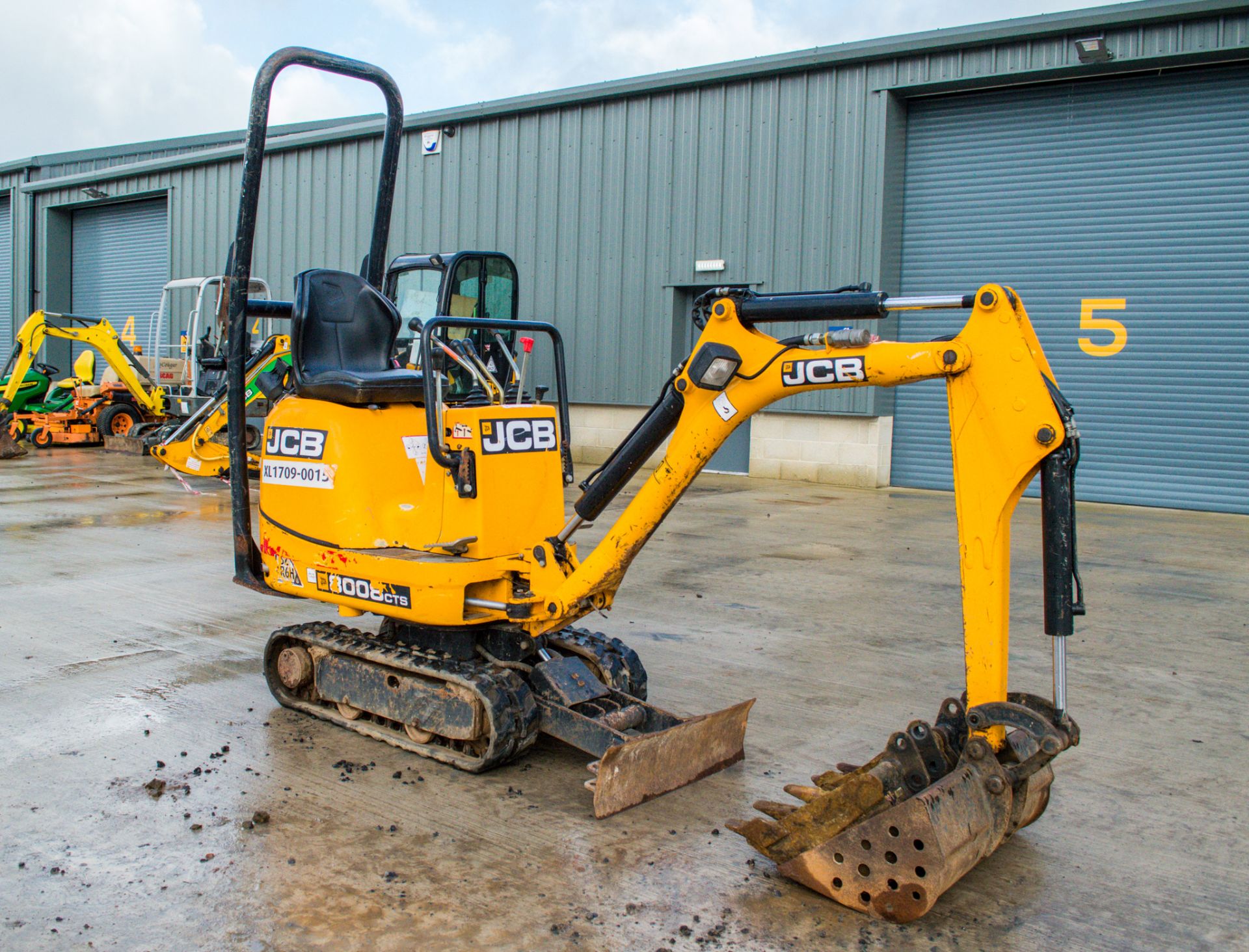 JCB 8008 CTS 0.8 tonne rubber tracked micro excavator Year: 2017 S/N: 1930483 Recorded Hours: 993 - Image 2 of 18