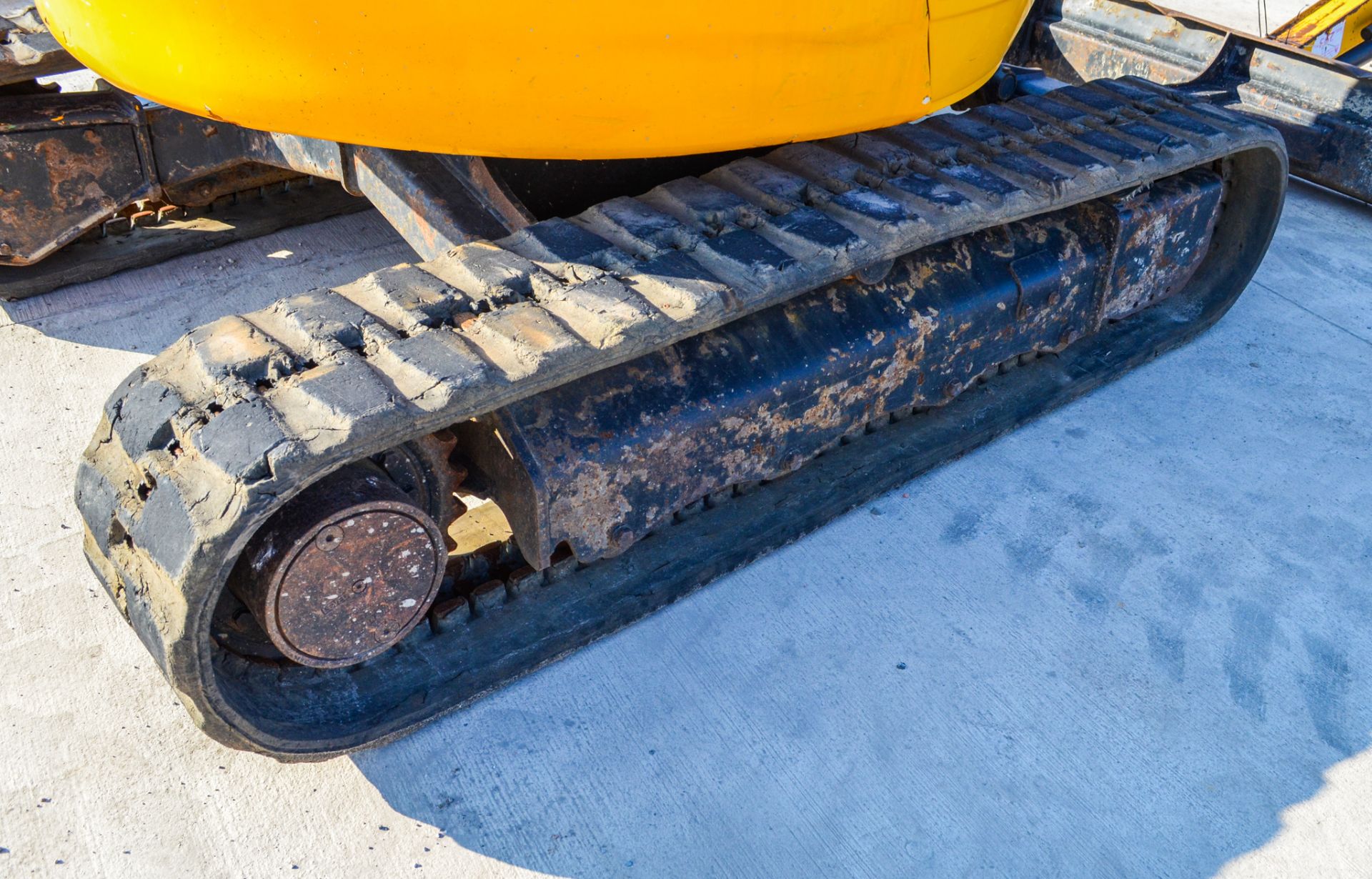 JCB 803 3 tonne rubber tracked mini excavator Year: 2014 S/N: 2117004 Recorded Hours: 2789 - Image 10 of 22