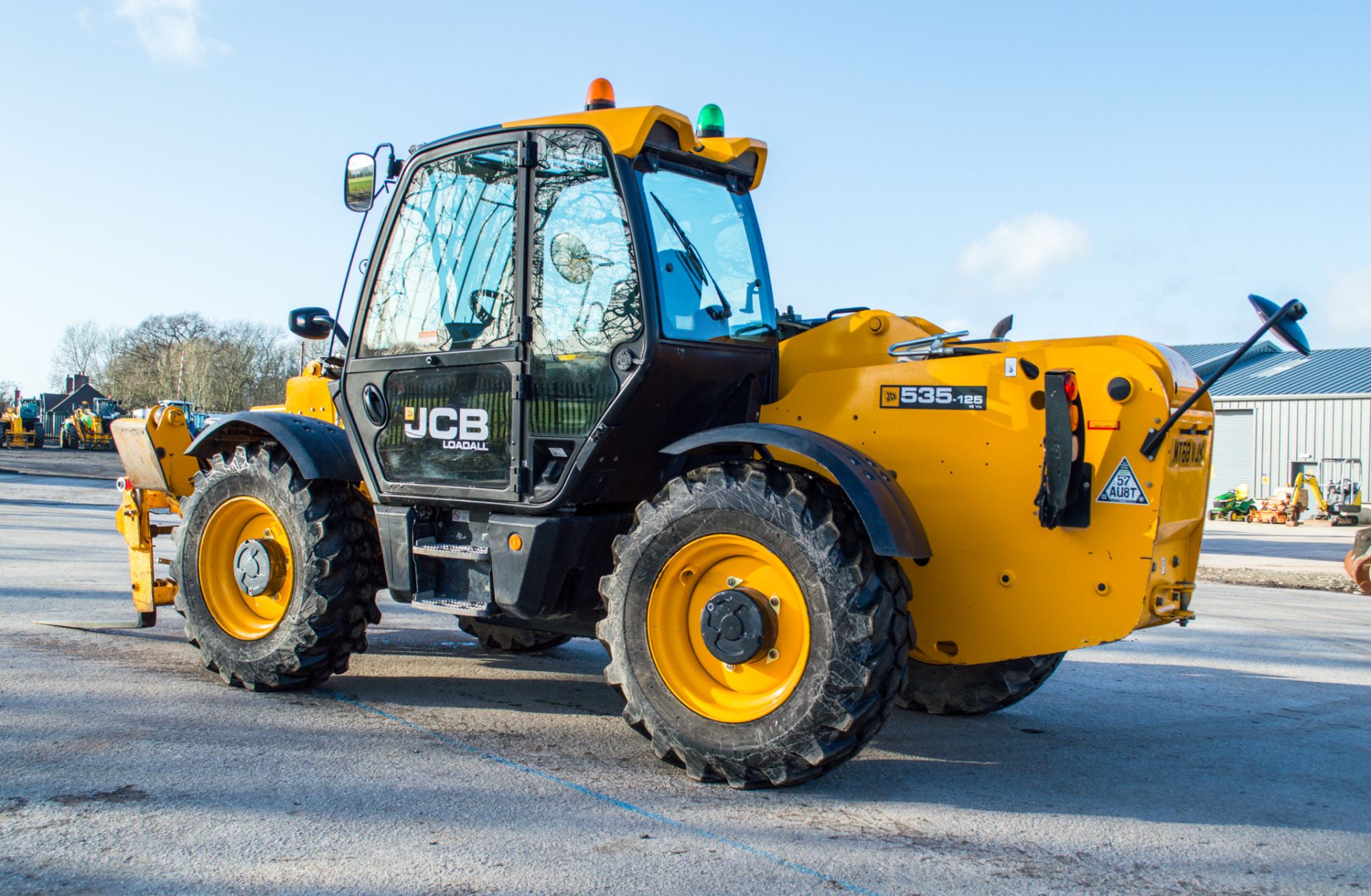 JCB 535-125 Hi-Viz 12.5 metre telescopic handler Year: 2018 S/N: 29591 Recorded Hours: 4651 - Image 3 of 23