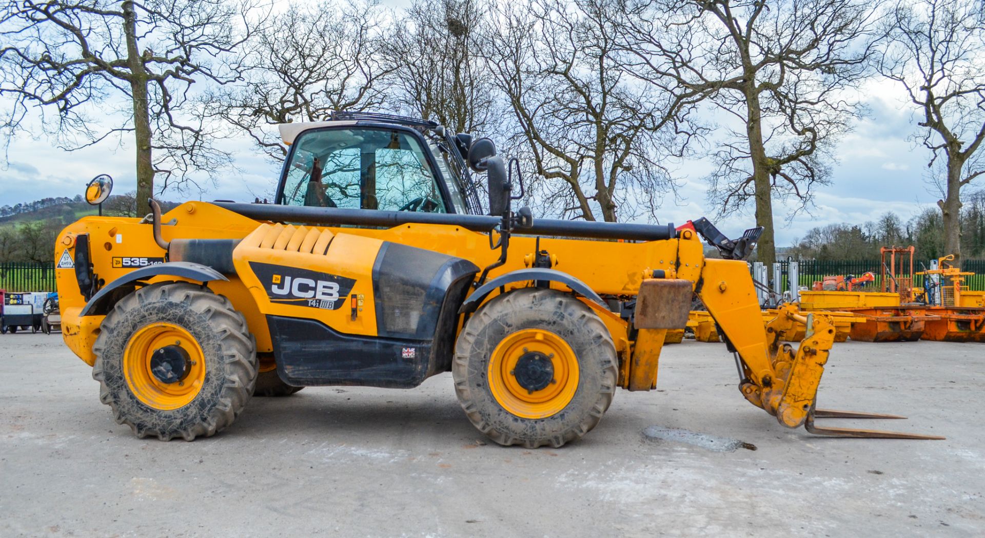 JCB 535-140 14 metre telescopic handler Year: 2013 S/N: 2178632 Recorded hours: 6521 c/w air - Image 8 of 23